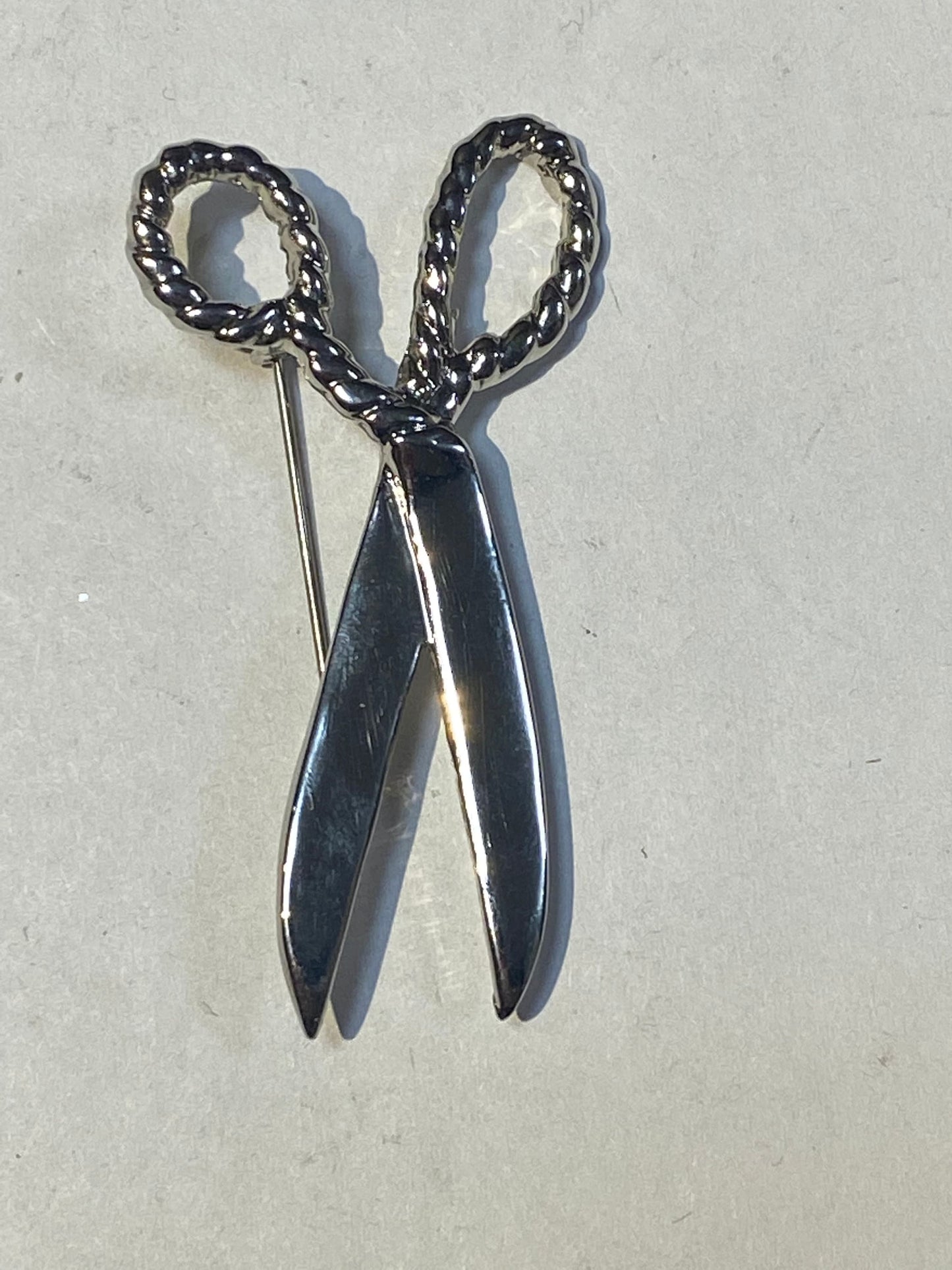 2 inch cool scissors brooch