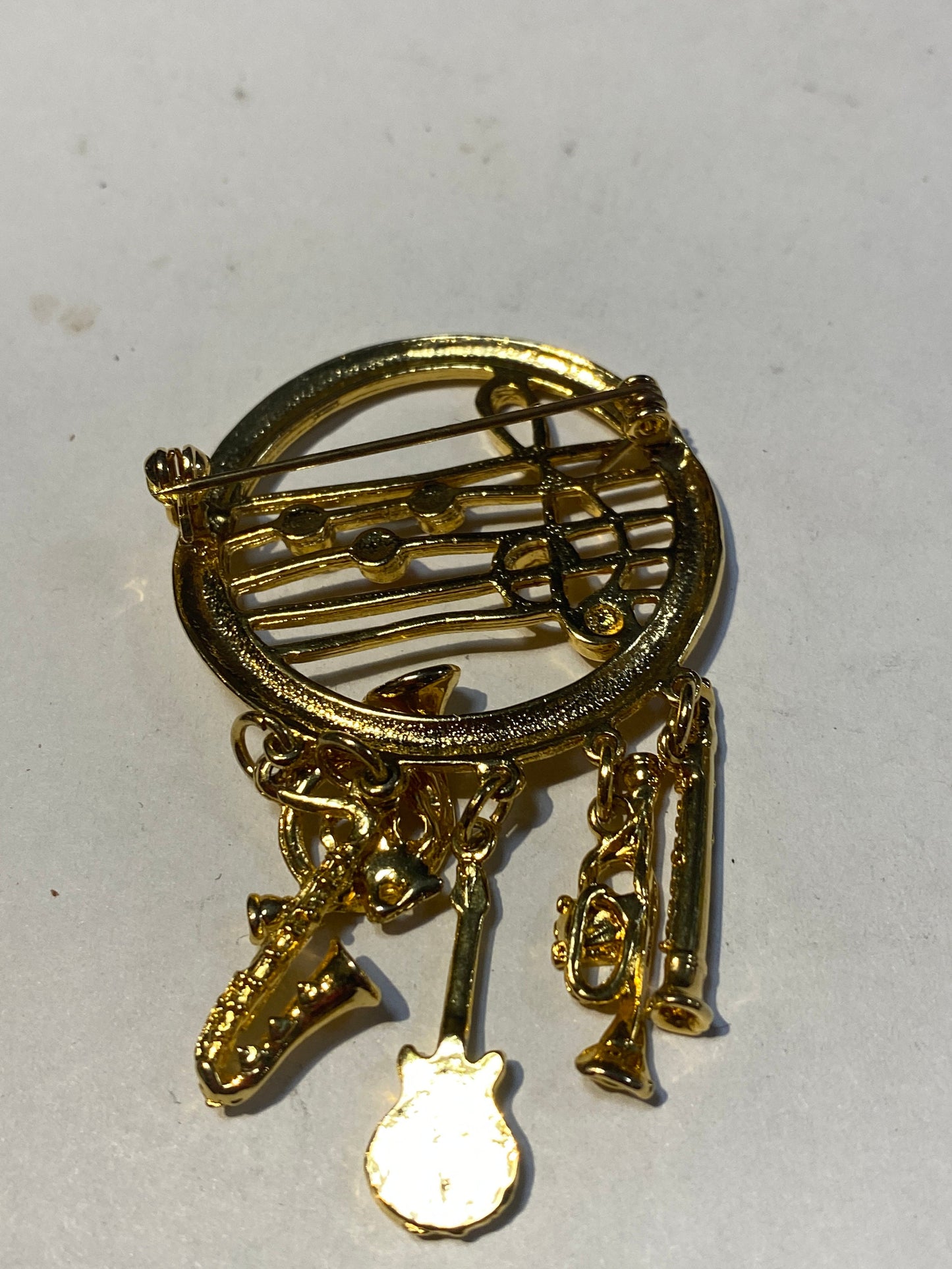 Bling musical brooch