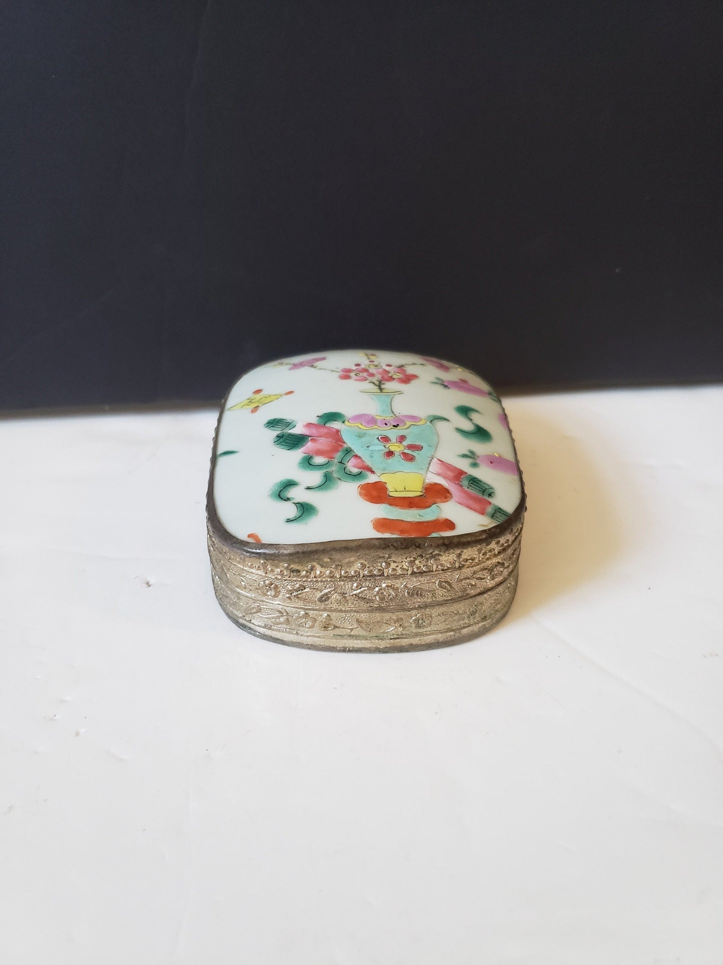 Chinese Qing Dynasty Porcelain and Silver Plated Box