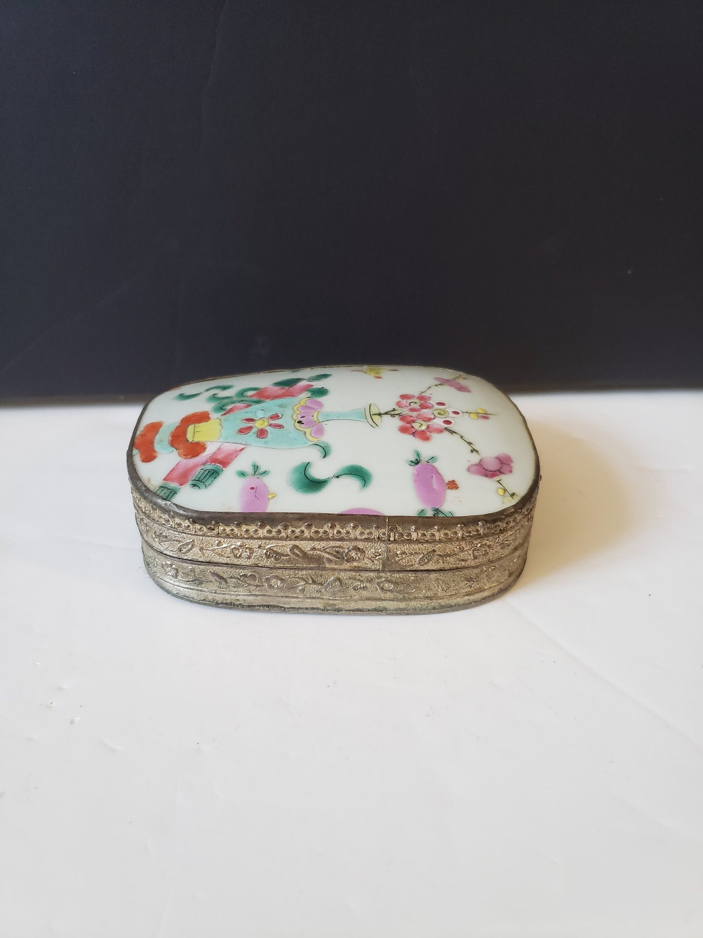 Chinese Qing Dynasty Porcelain and Silver Plated Box