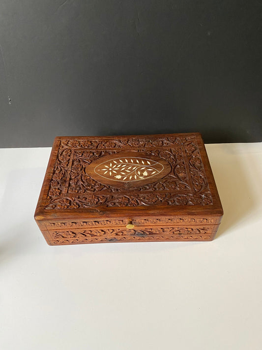 12 x 8 stunning carved Indian wood and bone inlay box - Perfect for jewellery or cigars etc