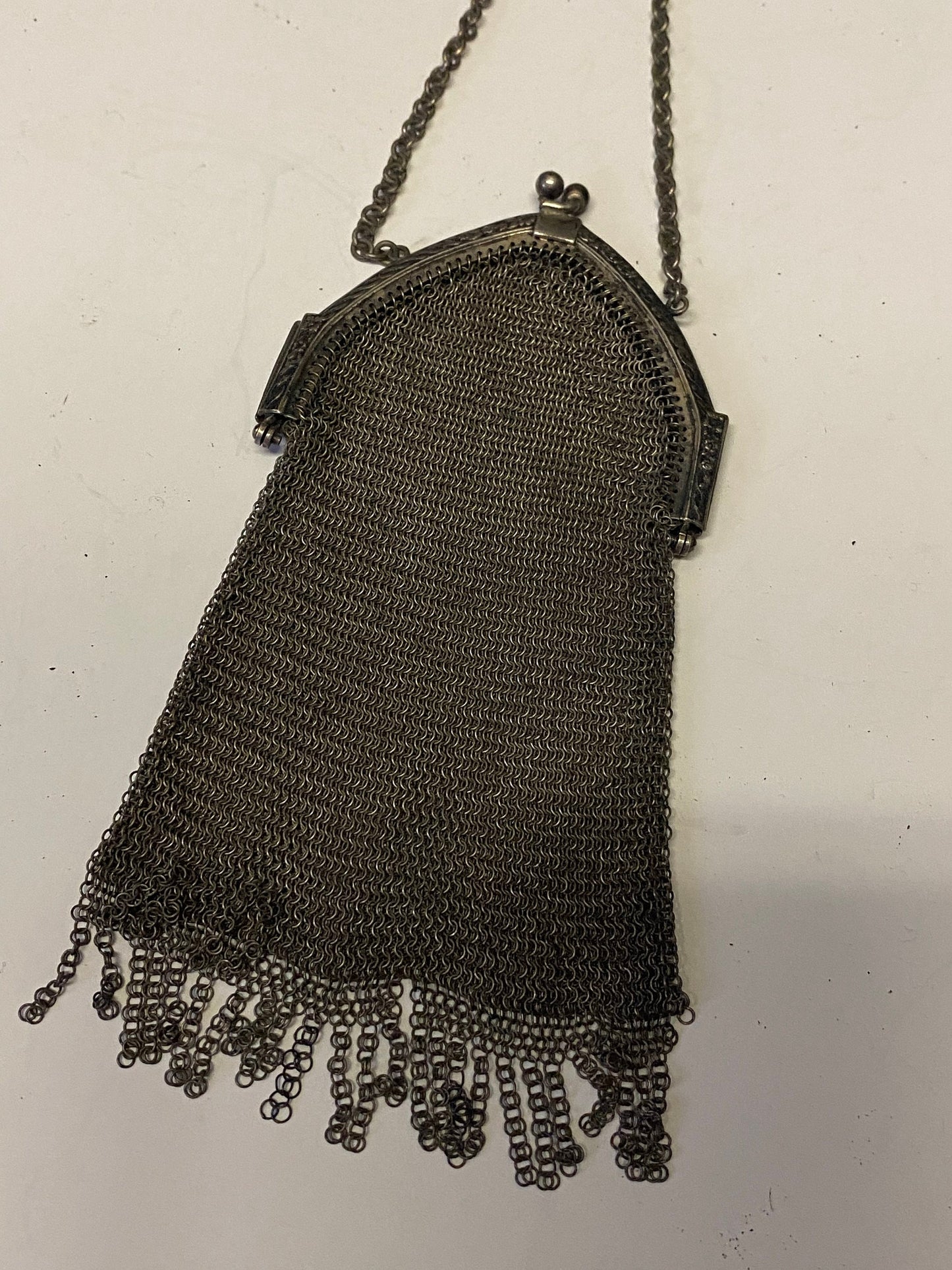 A Superb European silver mesh purse  lovely detail