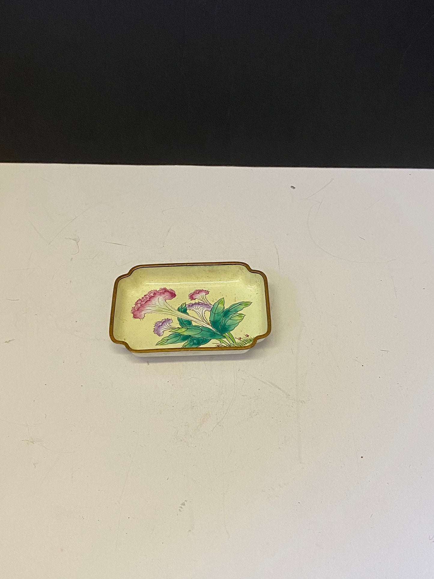 Chinese antique enamel pin tray 4 inches