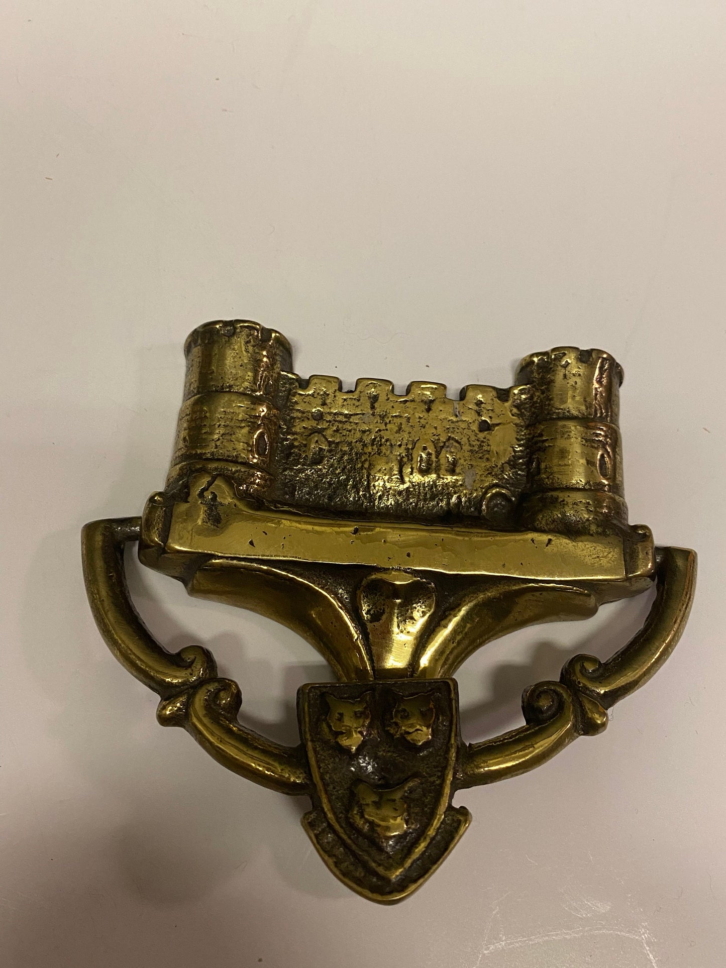 A  5 x 4 antique brass door knocker in the form of a castle  Make your house a castle!! - great gift