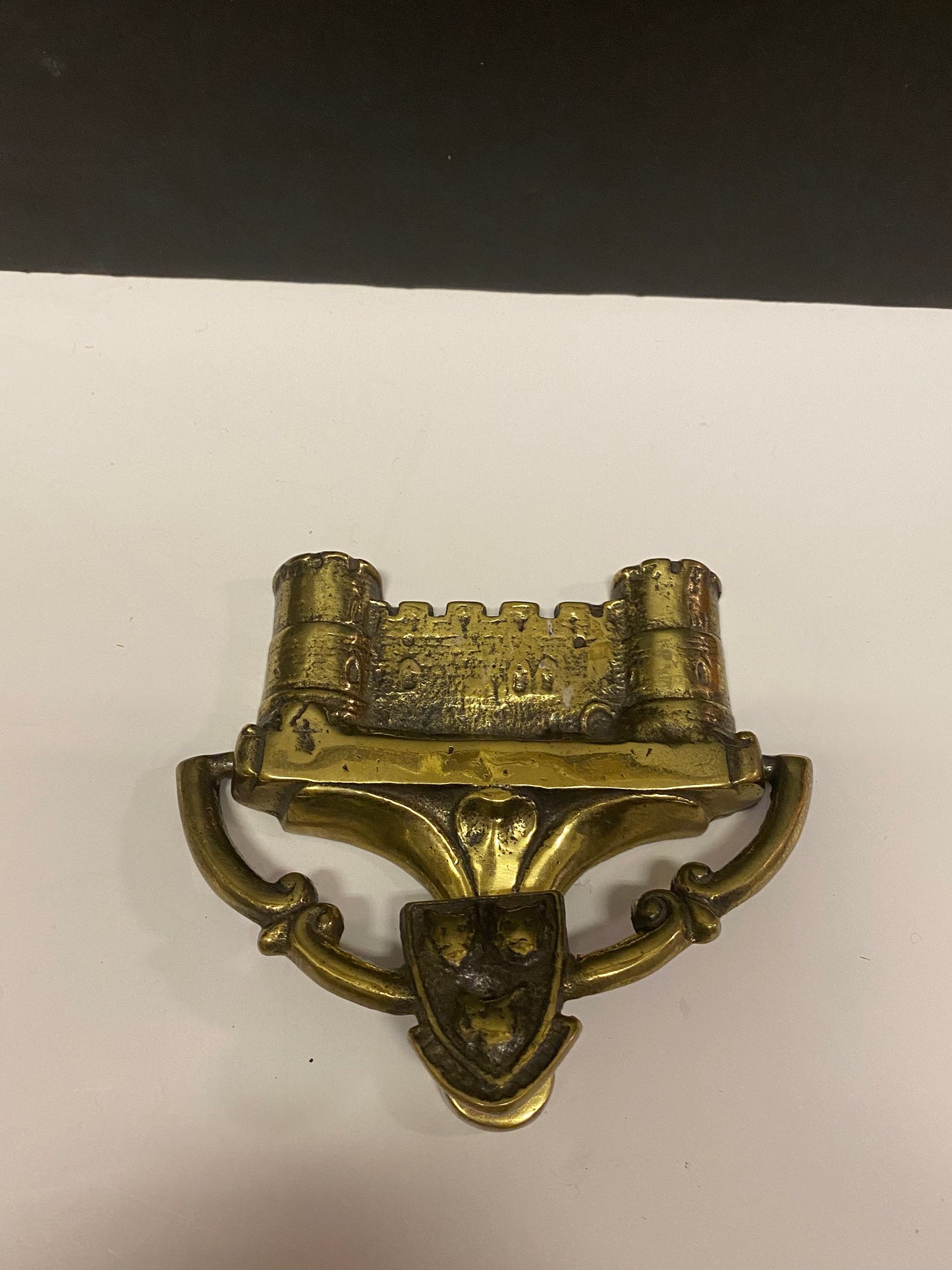 A  5 x 4 antique brass door knocker in the form of a castle  Make your house a castle!! - great gift