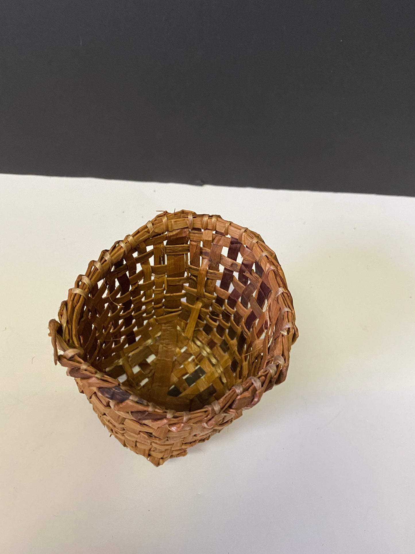 A   4 x 4 inch absolutely fantastic museum quality indigenous cedar bark basket fabulous condition  wow