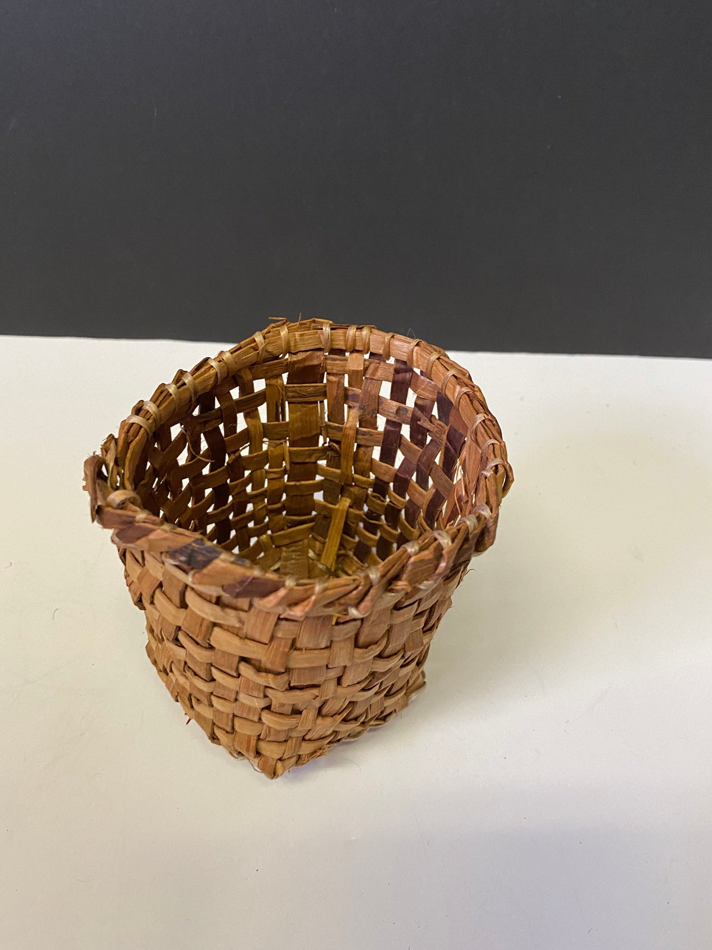 A   4 x 4 inch absolutely fantastic museum quality indigenous cedar bark basket fabulous condition  wow