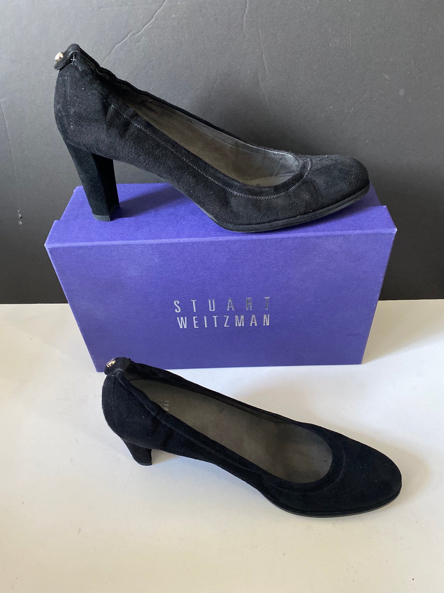 A  Fabulous Stuart Weitzman 9.5 M black suede ladies shoes  authentic never worn with box  wow  retail 450