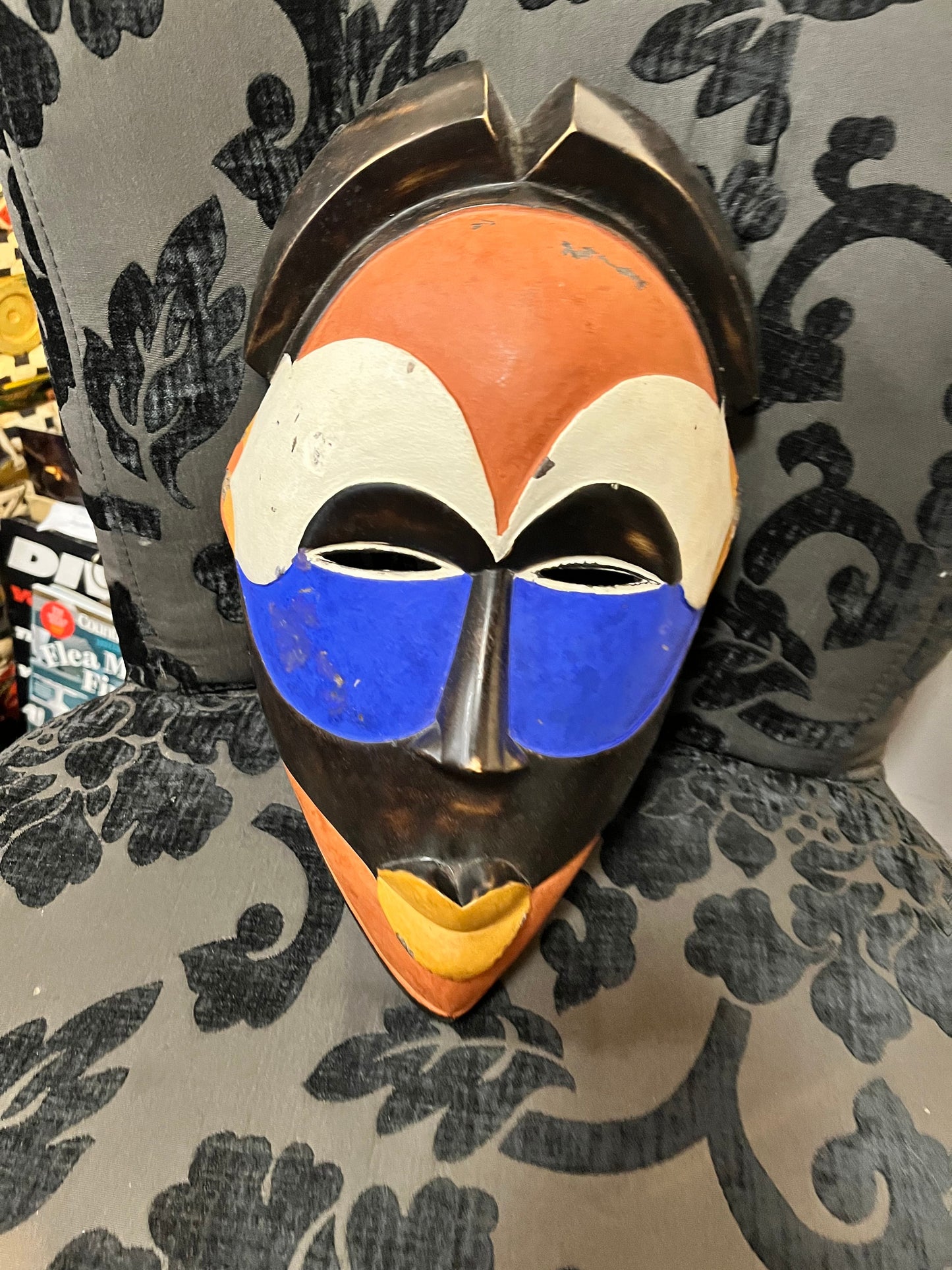 13 x 8 vintage African polychrome wall mask  believed to be from Mail  great colours and price