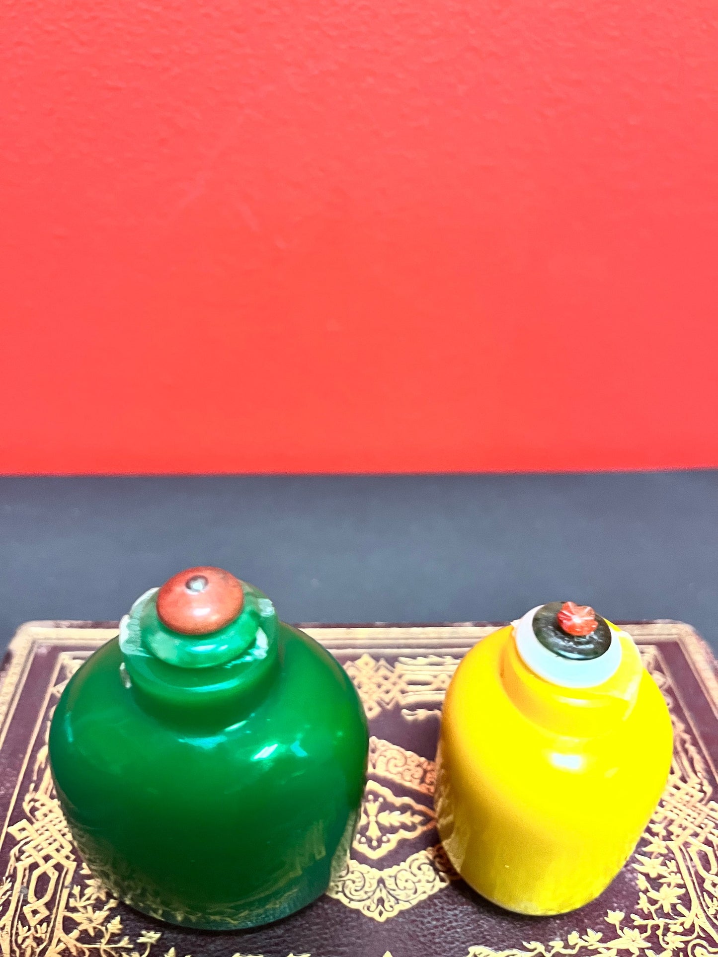 2 Chinese Peking glass snuff bottles