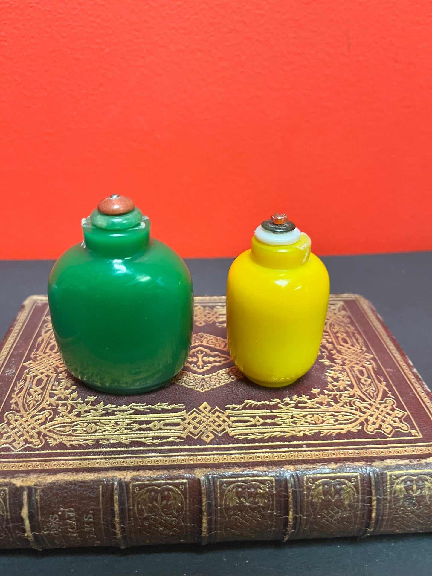 2 Chinese Peking glass snuff bottles