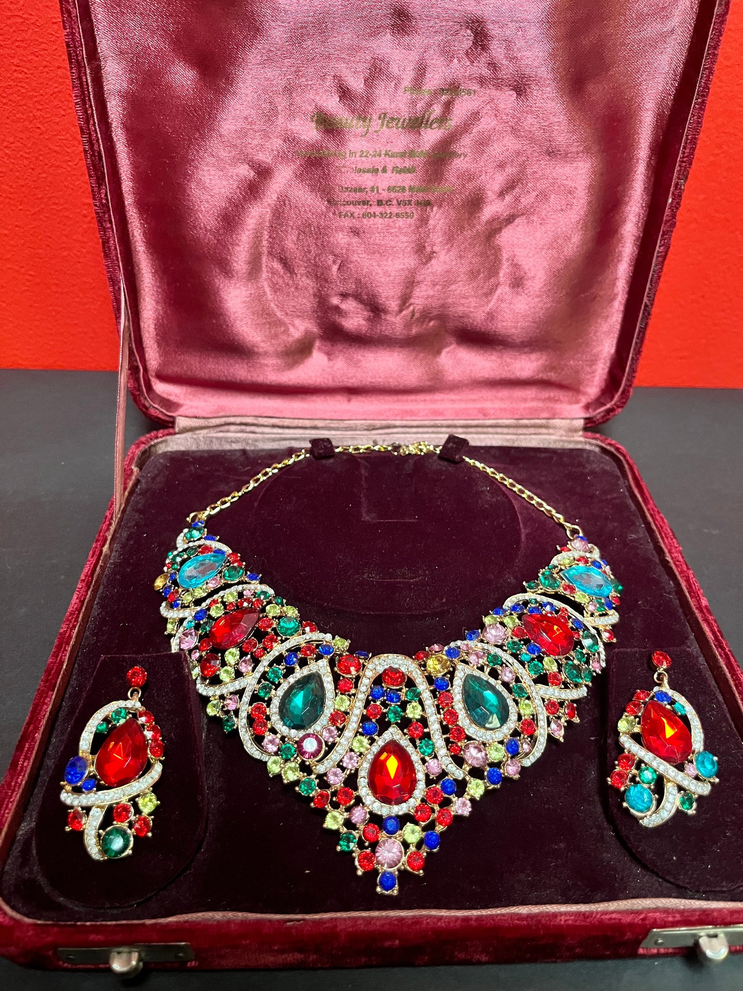 Spectacular approx 16 inch long rhinestone necklace with matching earrings in original fancy box  perfect gift