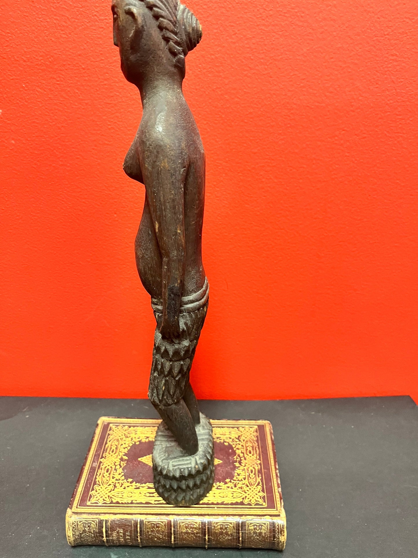 A  Stunning antique 14 inch tall western African statue of a lady   wonderful Patina and detail