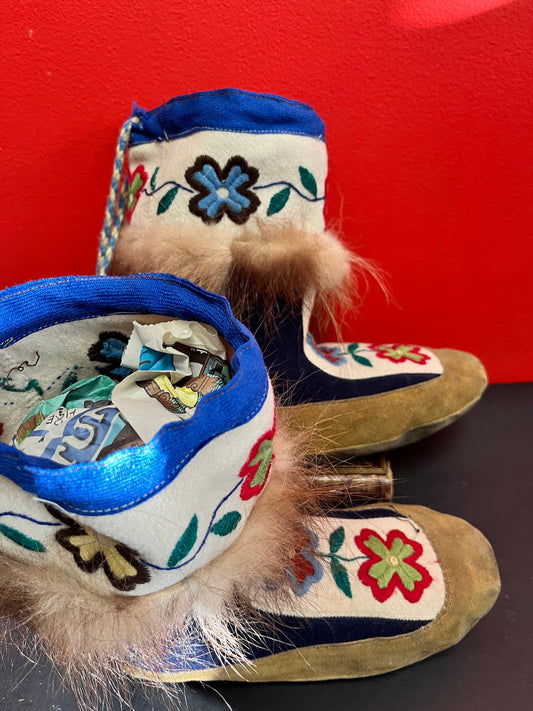 Fabulous indigenous 10 x 9 high authentic antique felt fur and leather moccasin boots  great condition