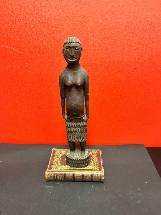 A  Stunning antique 14 inch tall western African statue of a lady   wonderful Patina and detail