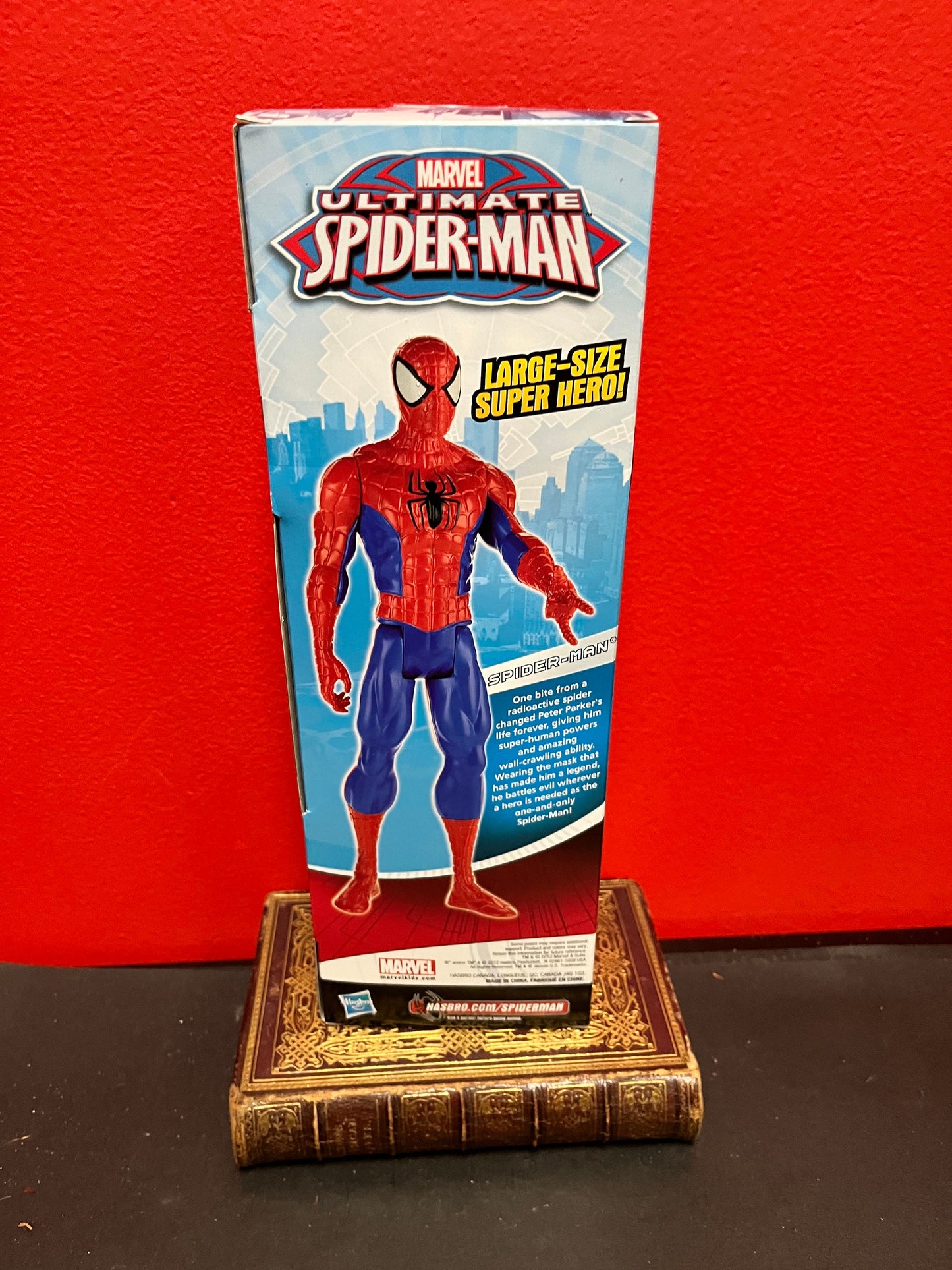 12 inch marvel, ultimate Spider-Man titan hero series statue in original box