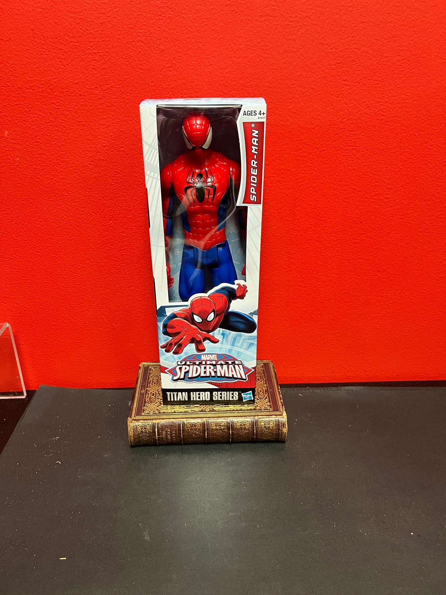 12 inch marvel, ultimate Spider-Man titan hero series statue in original box