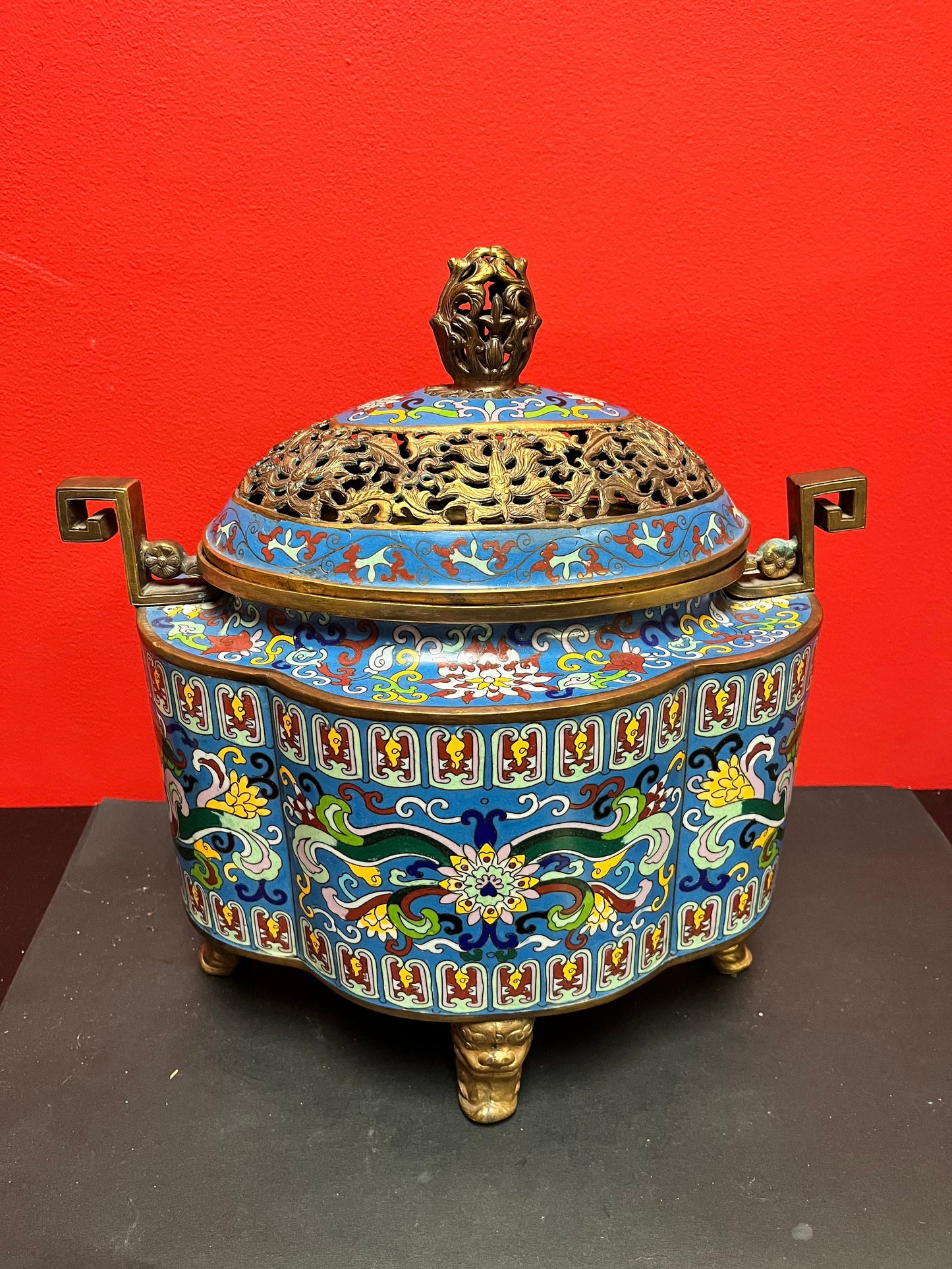 15 x 17 inch high stunning antique Chinese cloisonné and gilt lidded vessel with lid  amazing condition and detail - wow