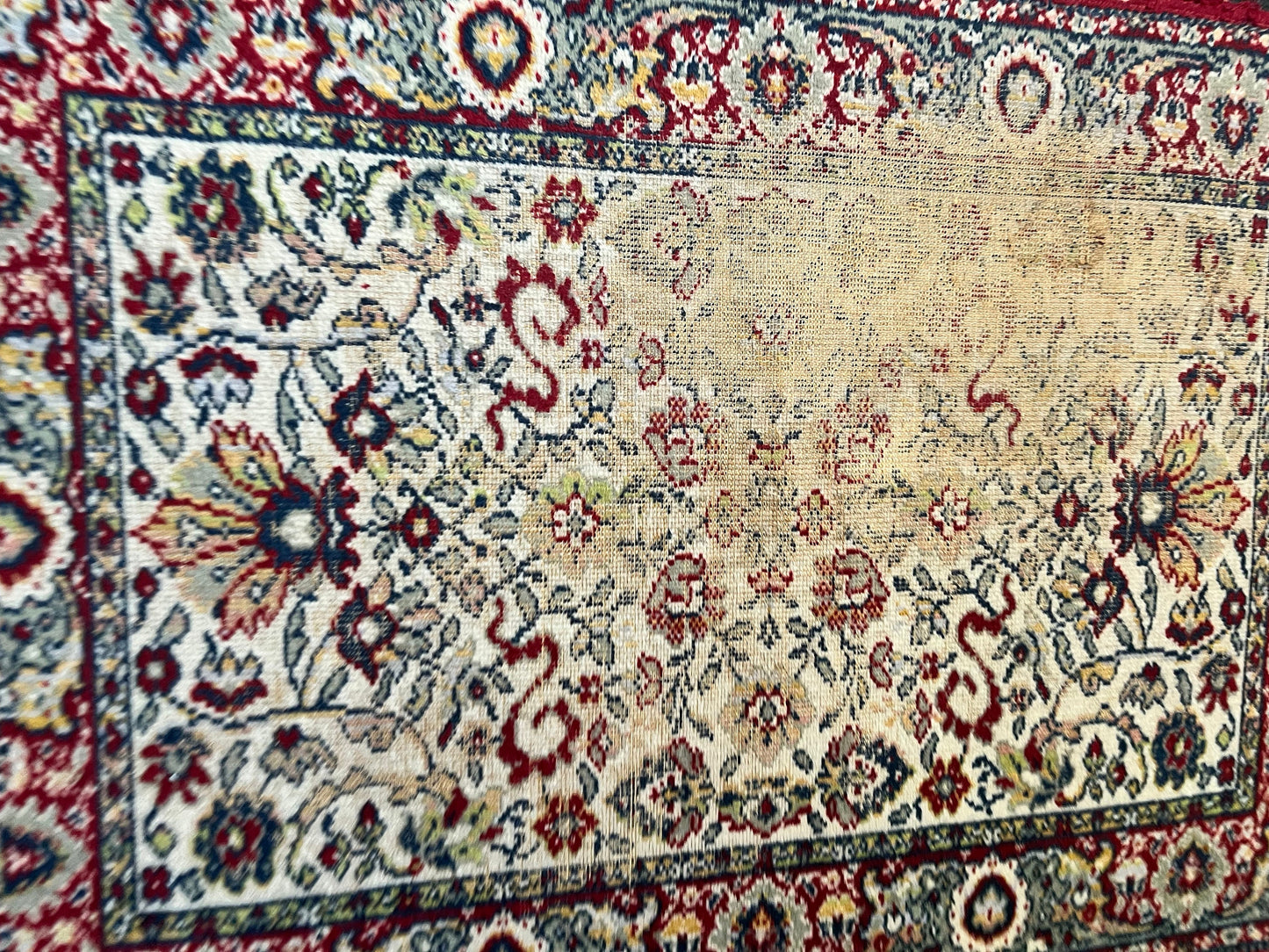 3 x 2 Persian wool prayer mat or small  rug in antique condition  spectacular