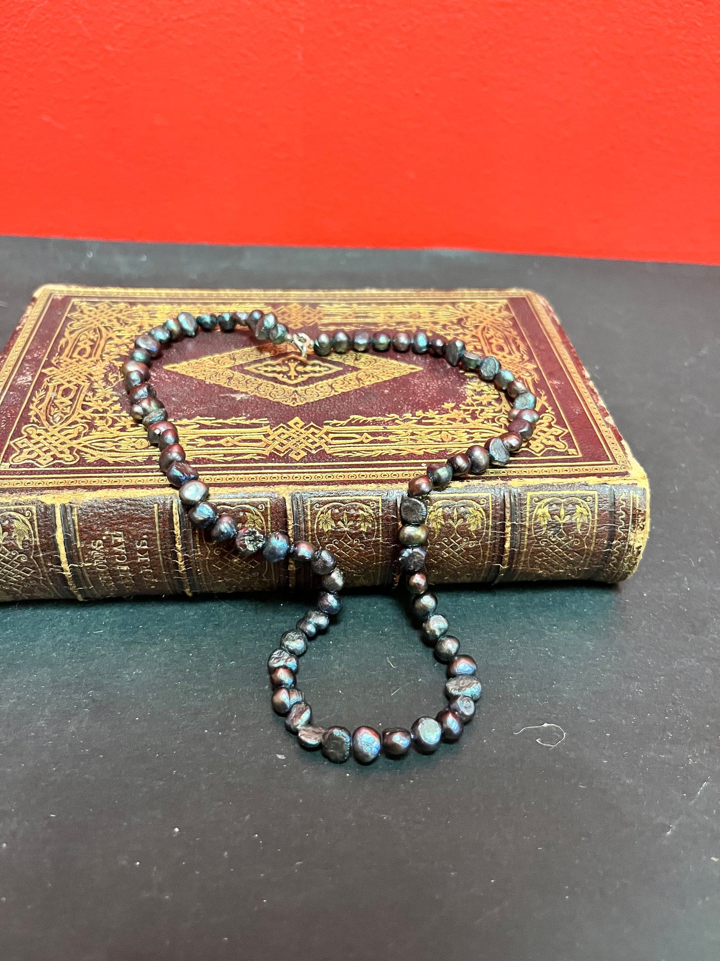 Lovely black pearl necklace  approx 16 inches long