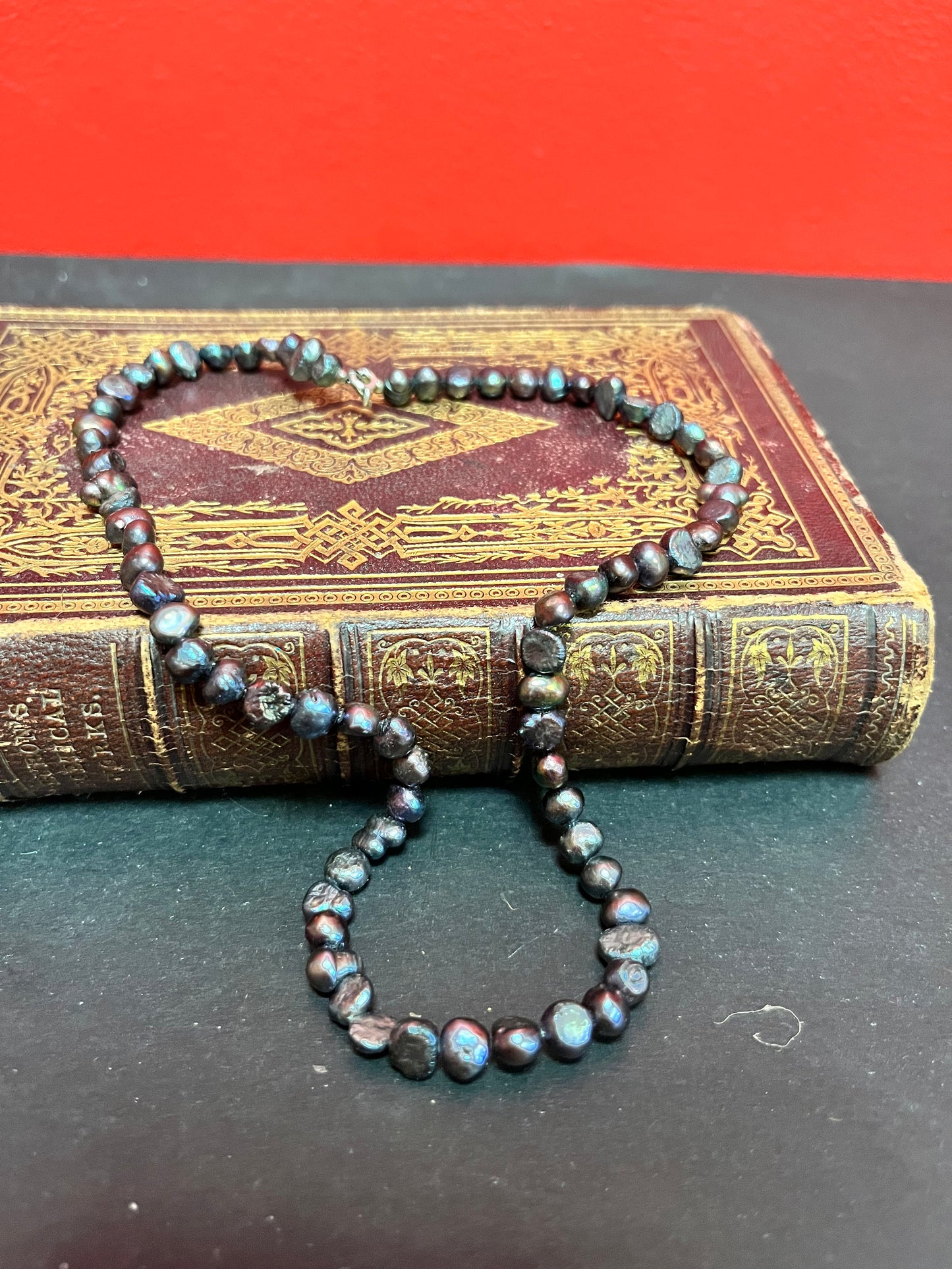 Lovely black pearl necklace  approx 16 inches long