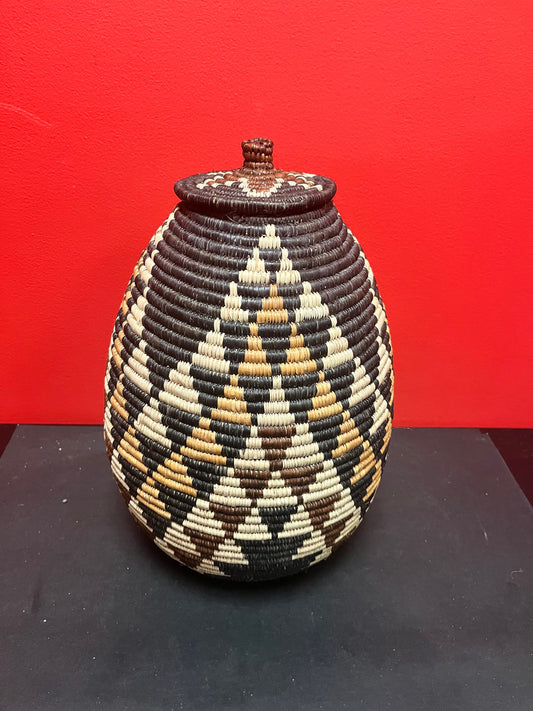 15 inch stunning museum quality traditional African Zulu weaved basket with lid  known artist