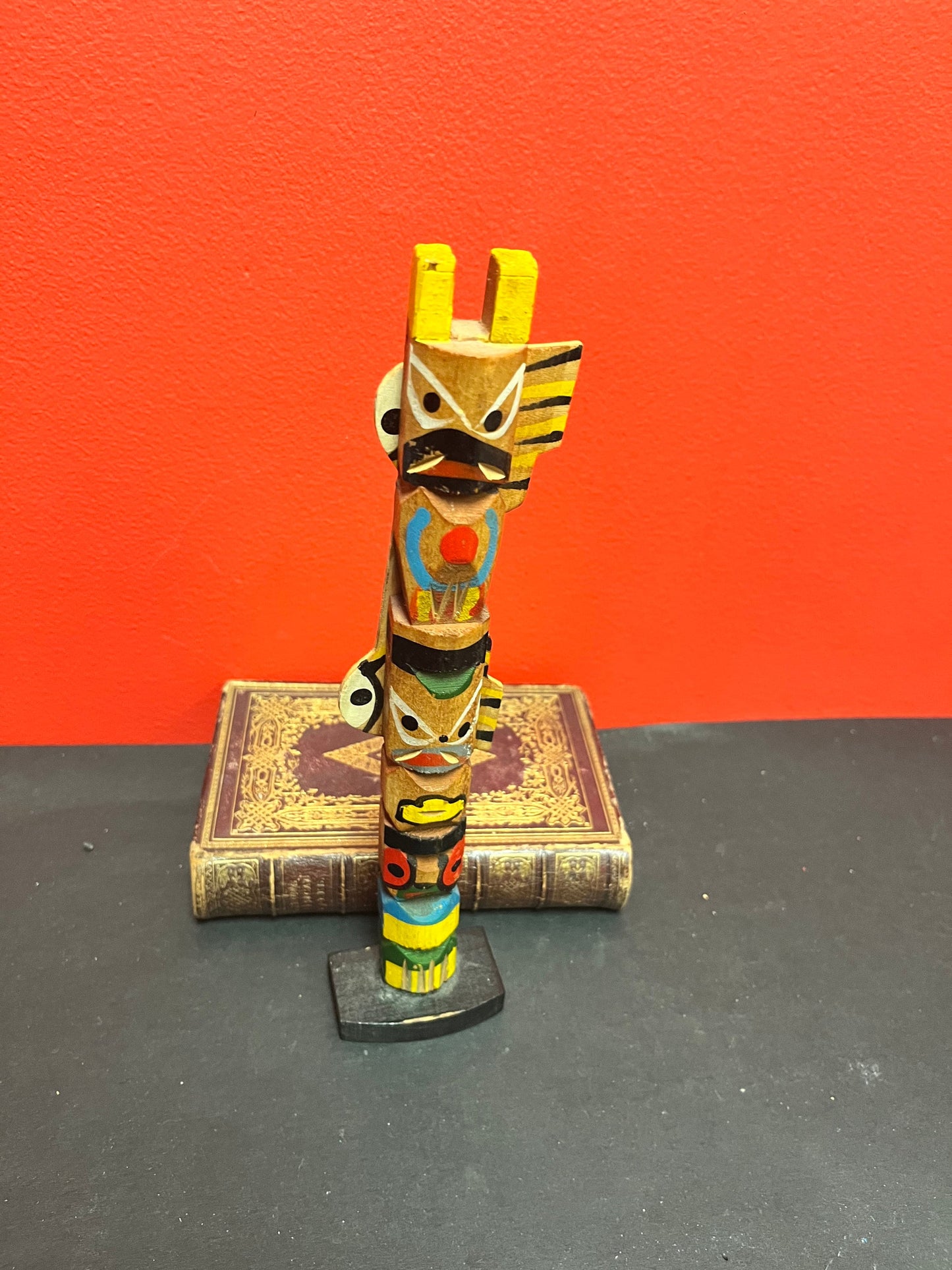 10 x 6 inch 1950s indigenous first nations pacific north west coast polychrome folk art totem pole with wings  cool historical piece