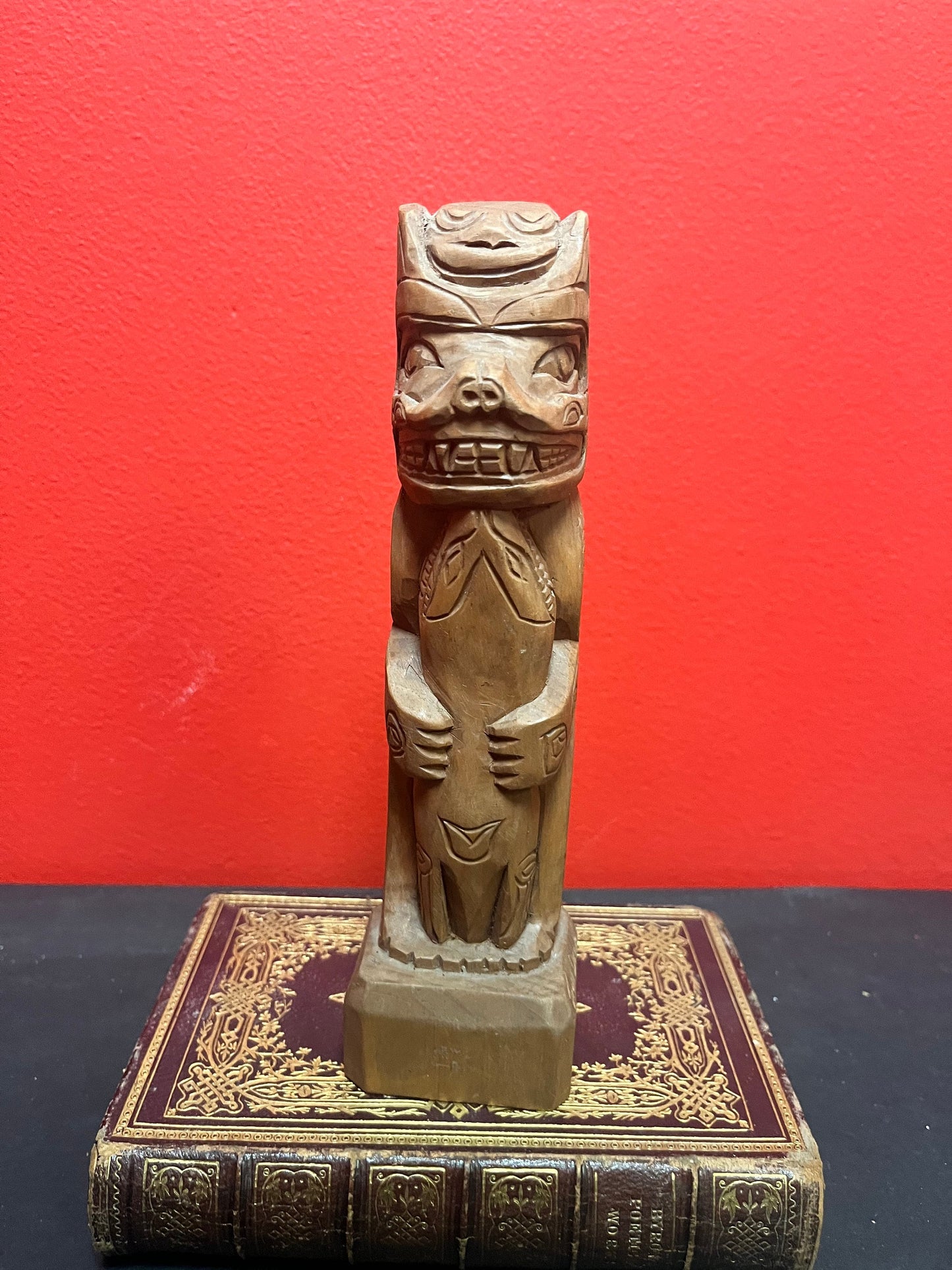 Lovely older 8 inch indigenous first nations pacific northwest coast cedar bear totem pole  great detail