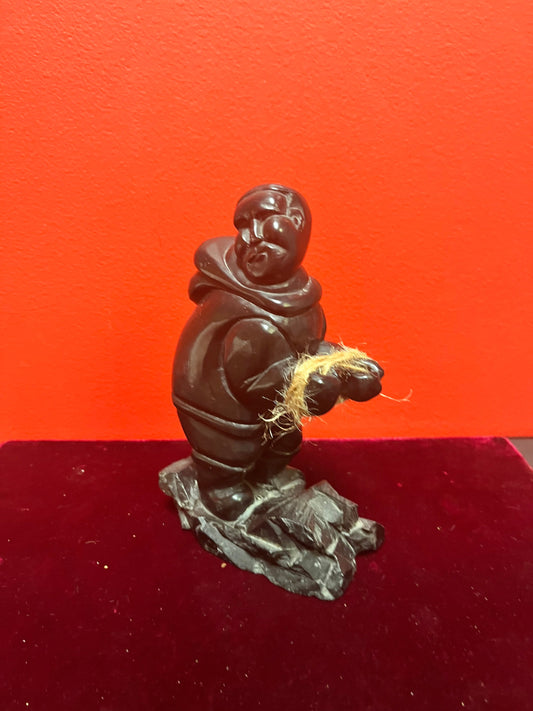 Lovely Canadian vintage 7 inch high soapstone Inuit traditional statue  great condition