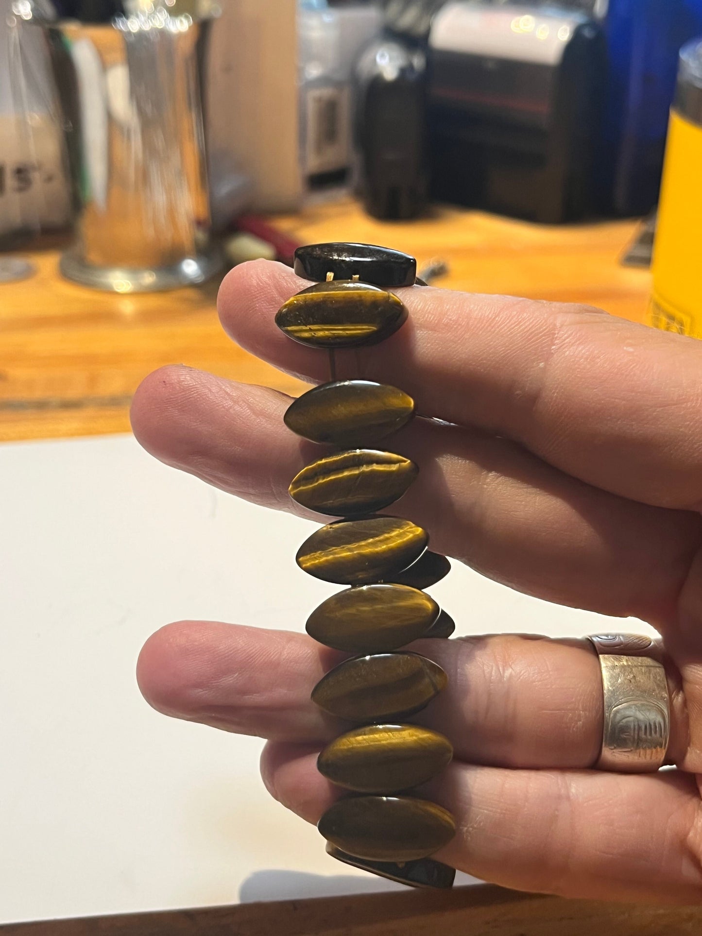 Cool expandable tigers eye bracelet