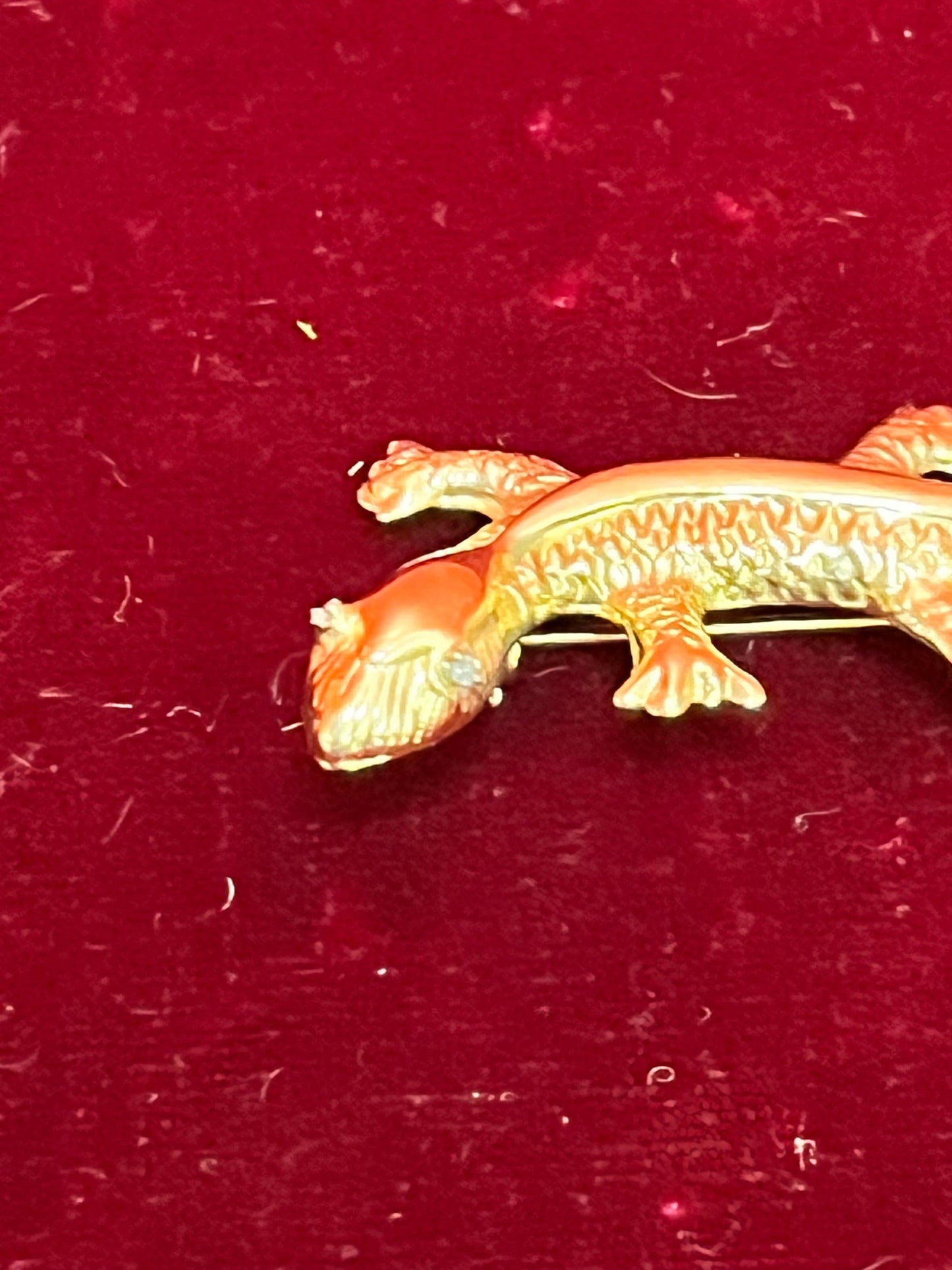 Solid, 14 karat gold lizard with diamond eyes  fantastic brooch  top quality- 2 inches long