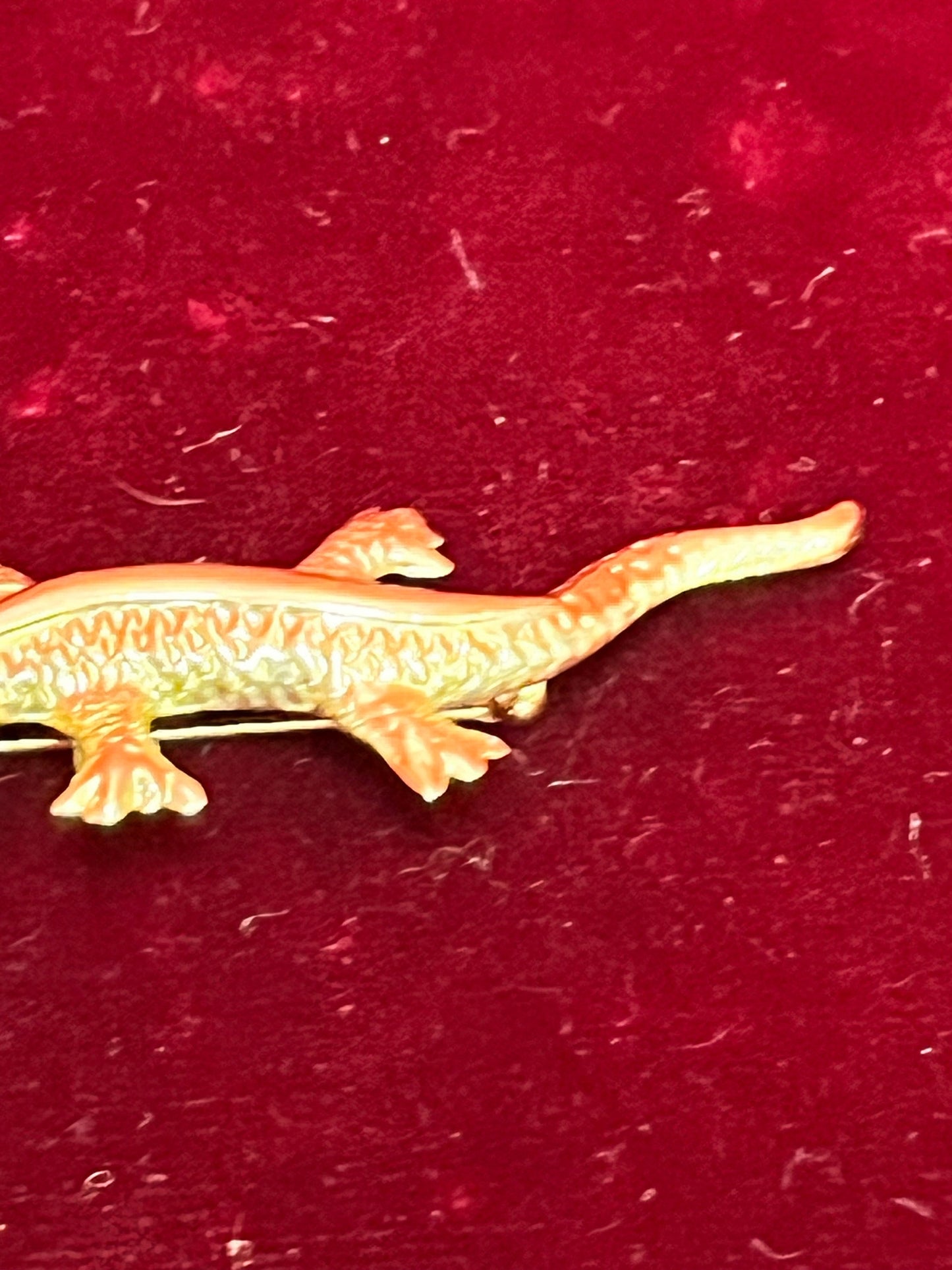 Solid, 14 karat gold lizard with diamond eyes  fantastic brooch  top quality- 2 inches long