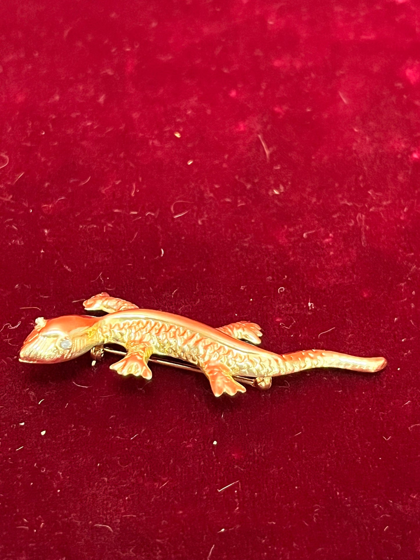 Solid, 14 karat gold lizard with diamond eyes  fantastic brooch  top quality- 2 inches long