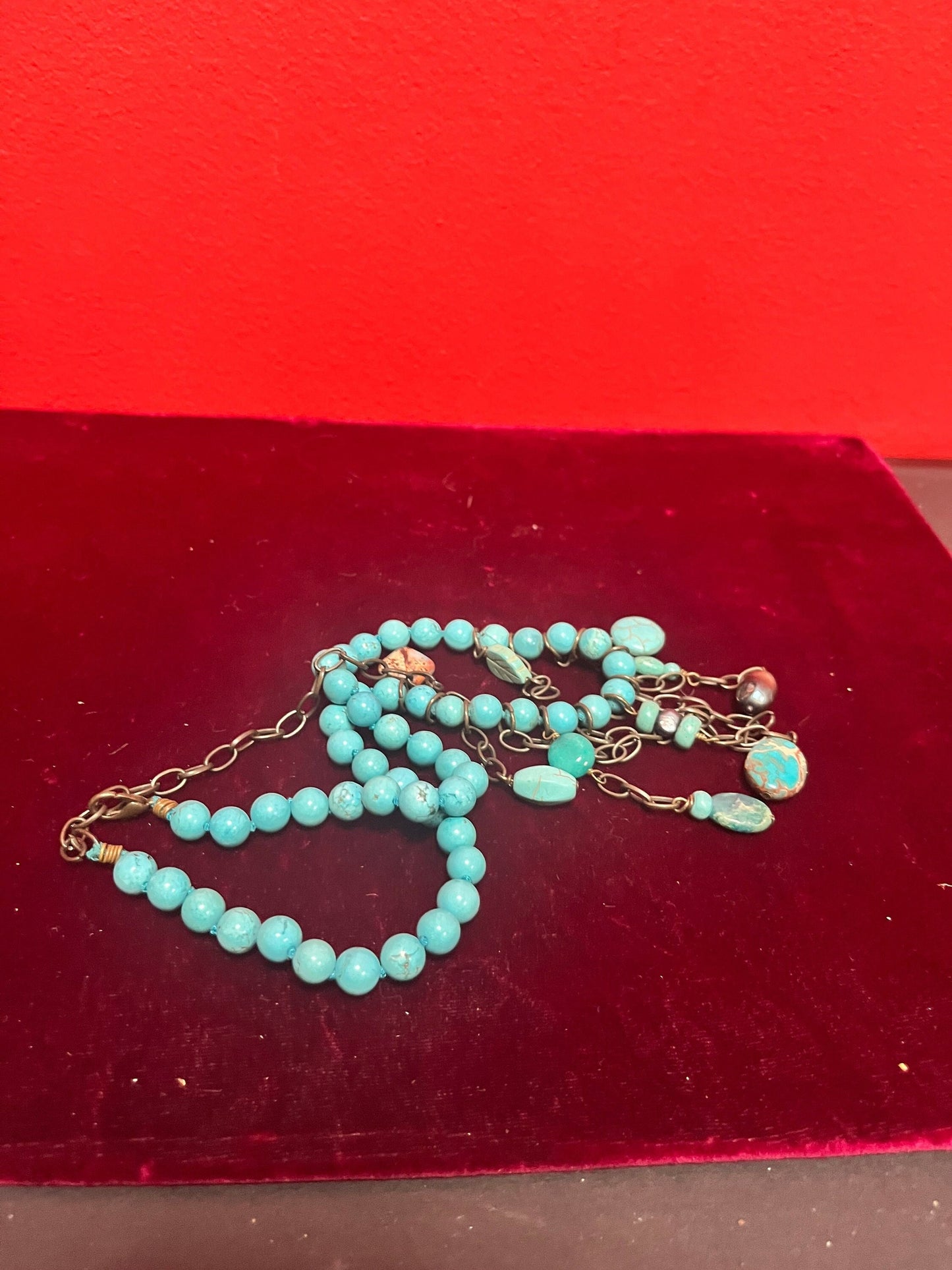 Unusual lovely turquoise necklace   great gift