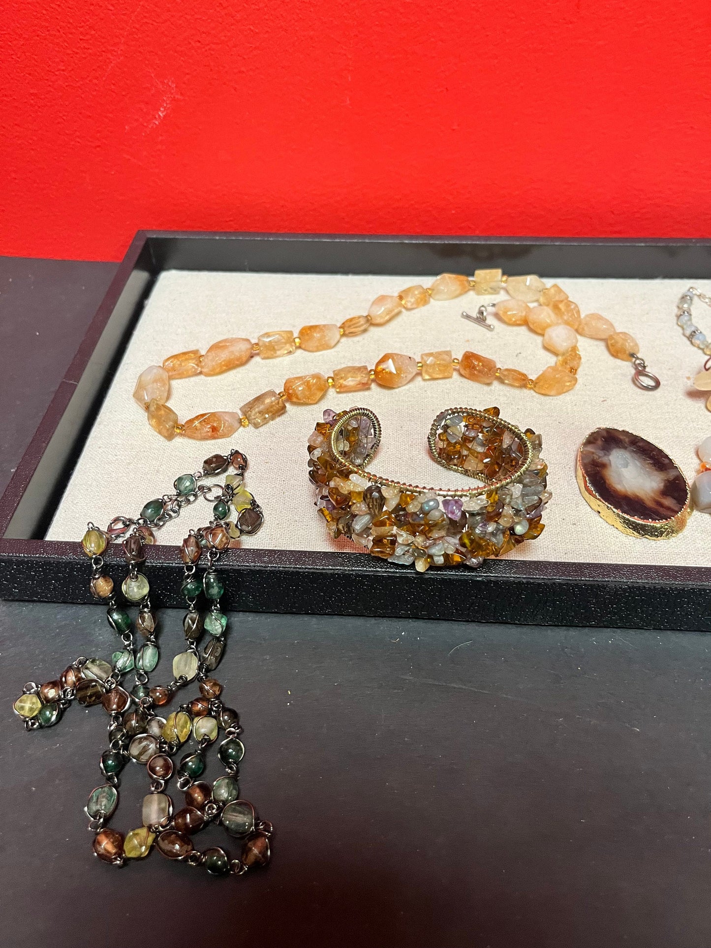 Fabulous job lot of agate and stone jewellery   great for gifts or resale  wow