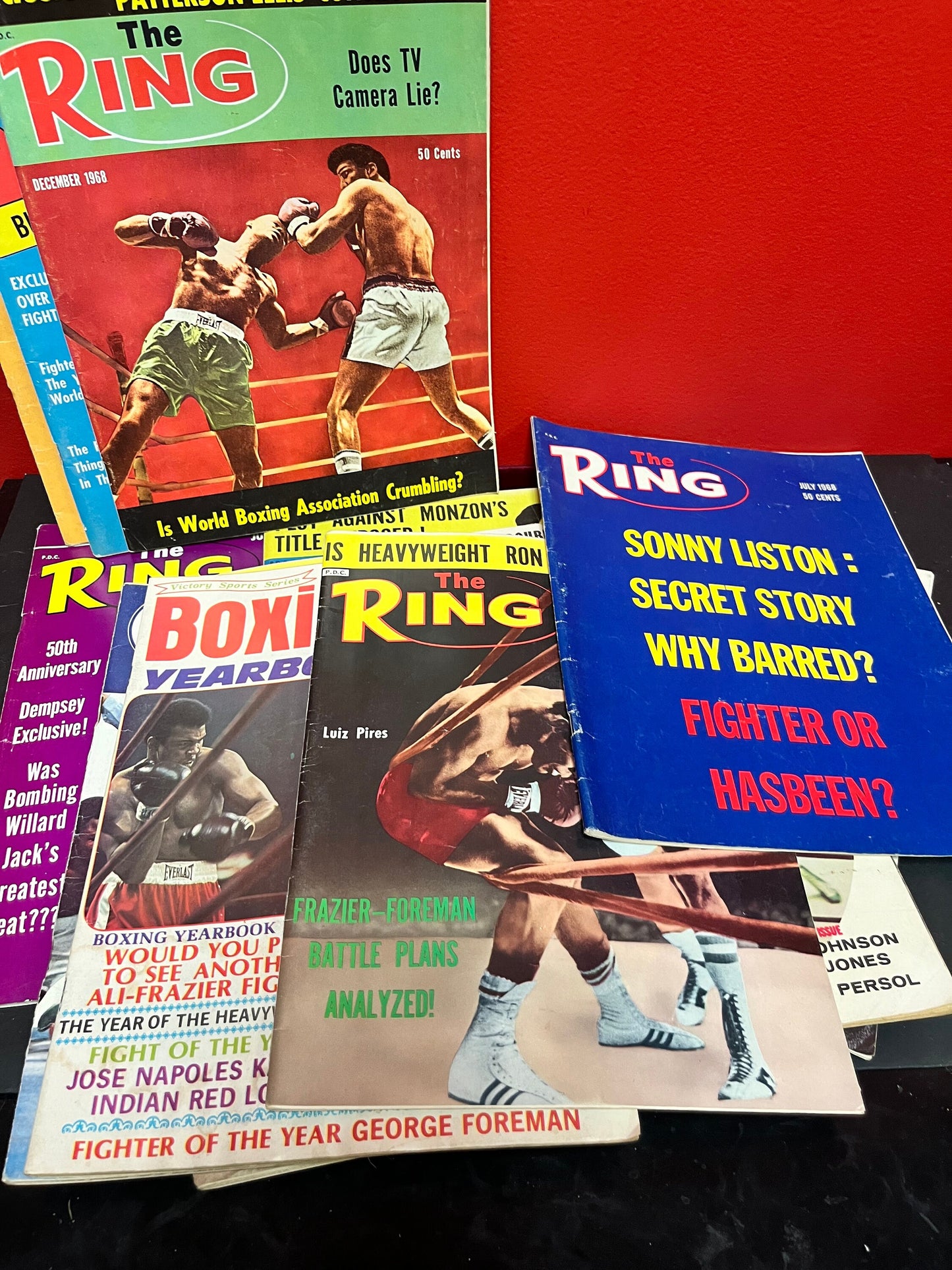 Crazy cool job lot boxing magazines 1960s and 1970s  14 total  great gifts  good condition  wow