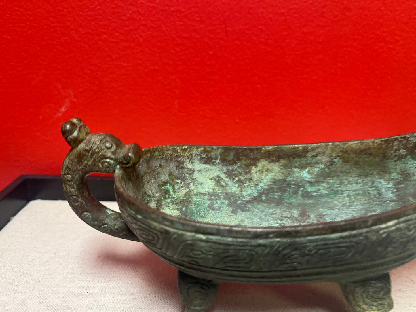 A  Museum quality 8 1/2 x 3 1/2 x 3 high stunning heavy Chinese bronze drinking  vessel  Shang dynasty style - amazing patina