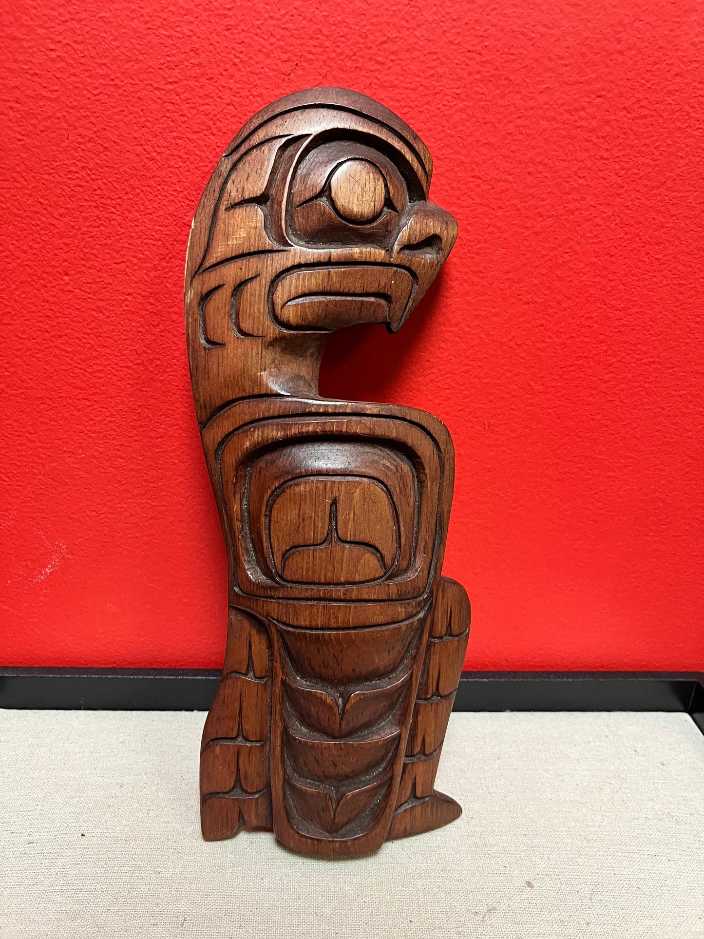 Wow  A  Lovely 12 inch tall indigenous First Nations, pacific northwest coast Eagle by Sara Robertson of Vancouver island  great detail