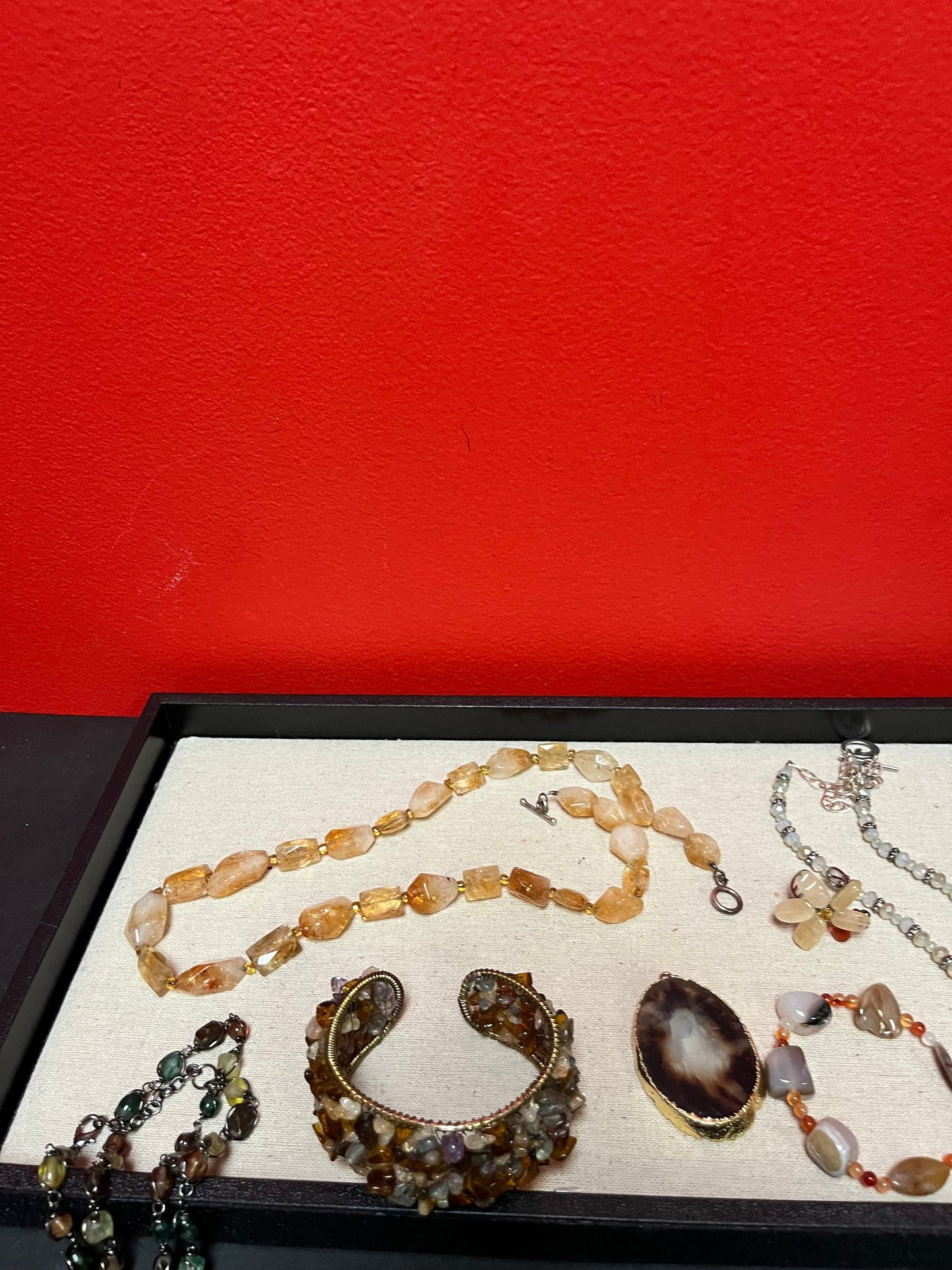 Fabulous job lot of agate and stone jewellery   great for gifts or resale  wow