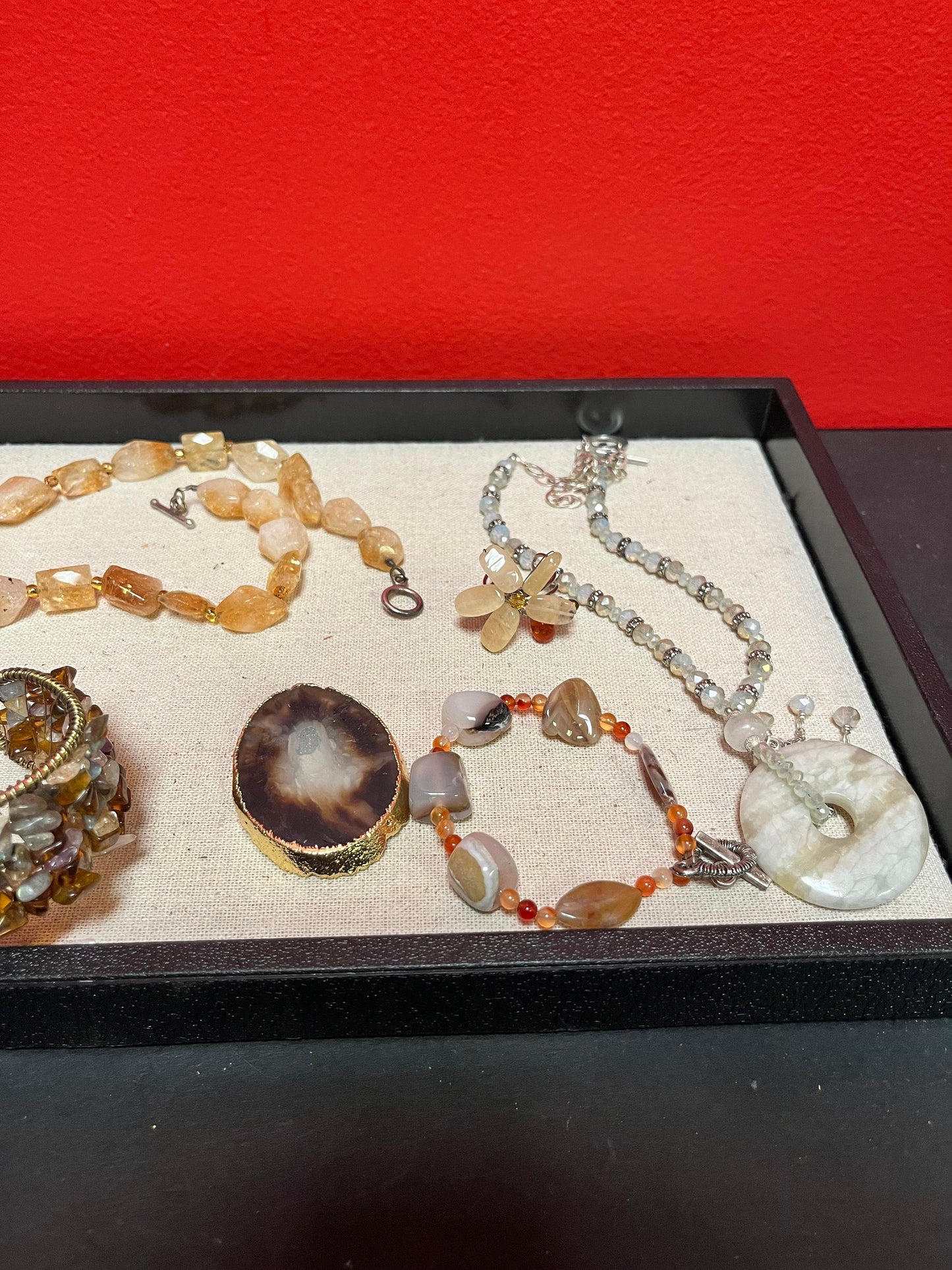 Fabulous job lot of agate and stone jewellery   great for gifts or resale  wow