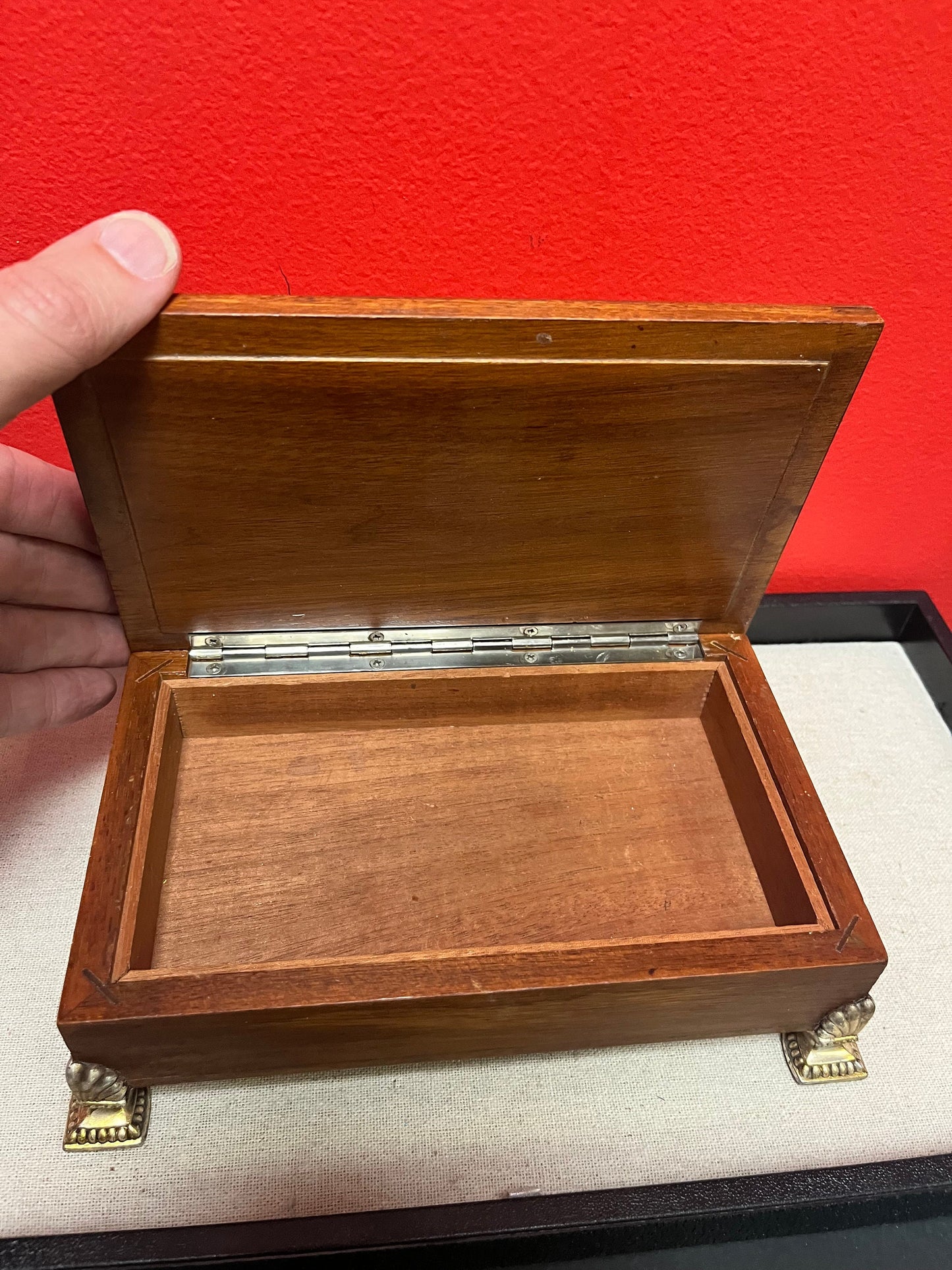 Lovely antique oak box with flower decoration 7 1/2 x 4 1/2 x 2 1/2 high  great for jewellery or cigarettes etc.