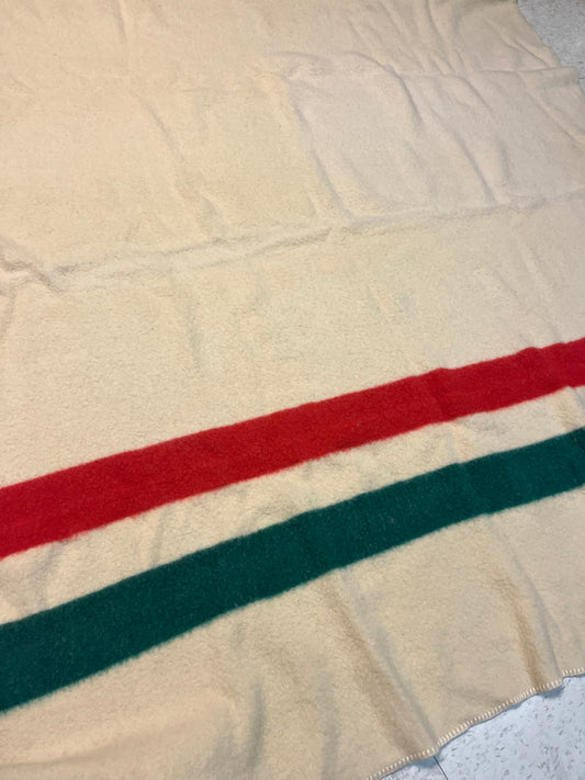 69 x 62 very unique HBC Hudson Bay Company style wool blanket  no tag  great Christmas colours