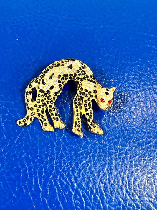 Lovely 2 inch rhinestone leopard brooch