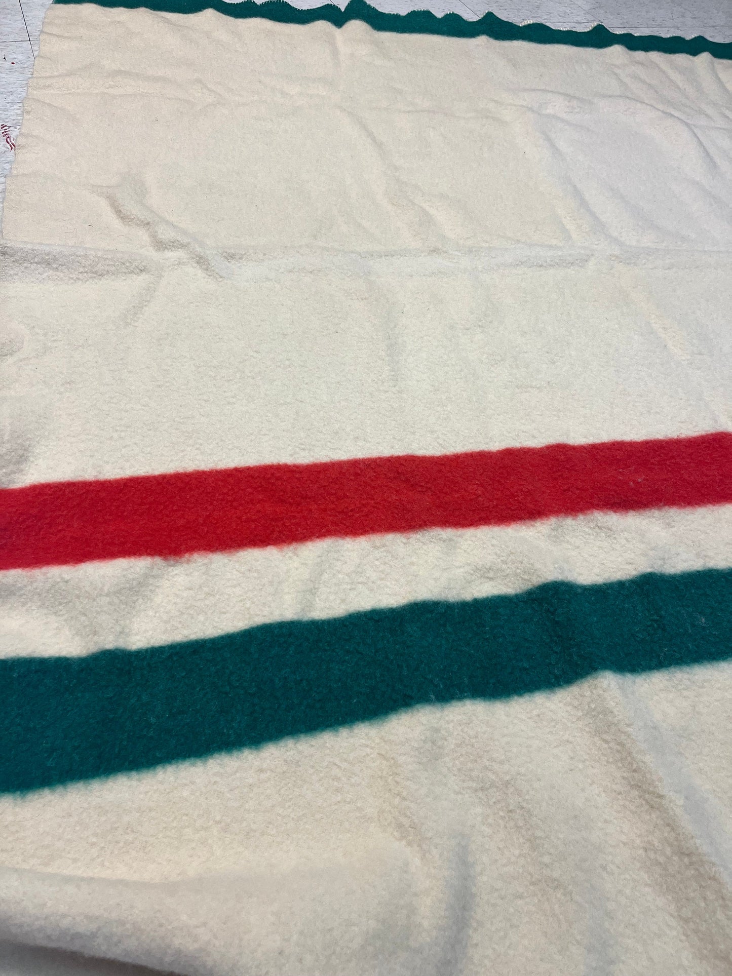 69 x 62 very unique HBC Hudson Bay Company style wool blanket  no tag  great Christmas colours