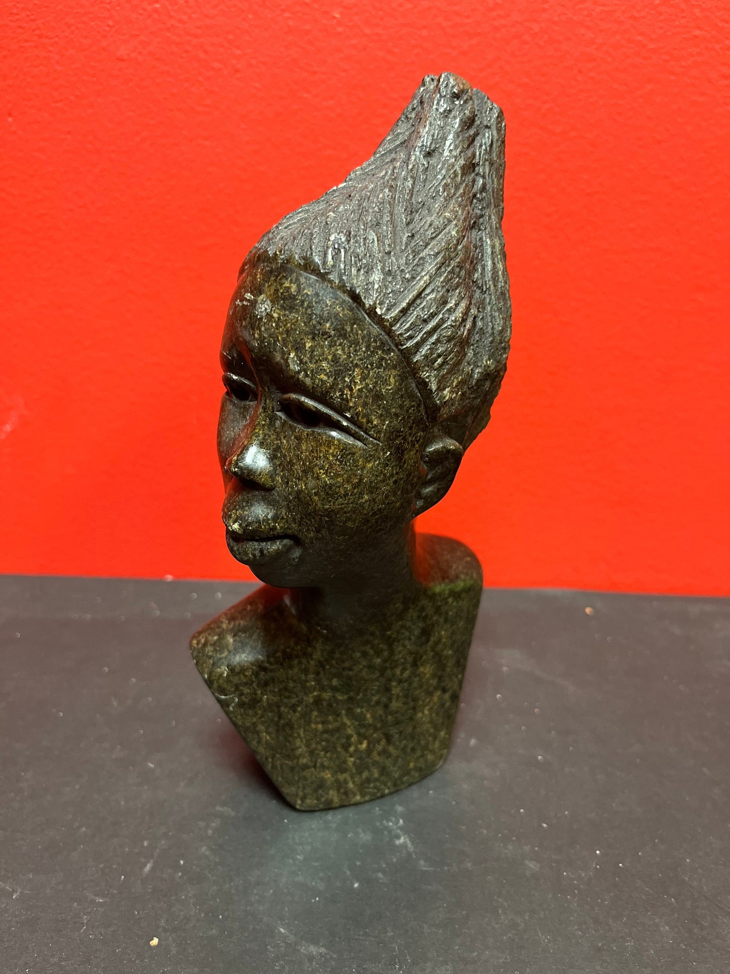 Lovely older African 9 inch tall signed soapstone bust of a lady  1.6 kg fabulous condition and perfect gift