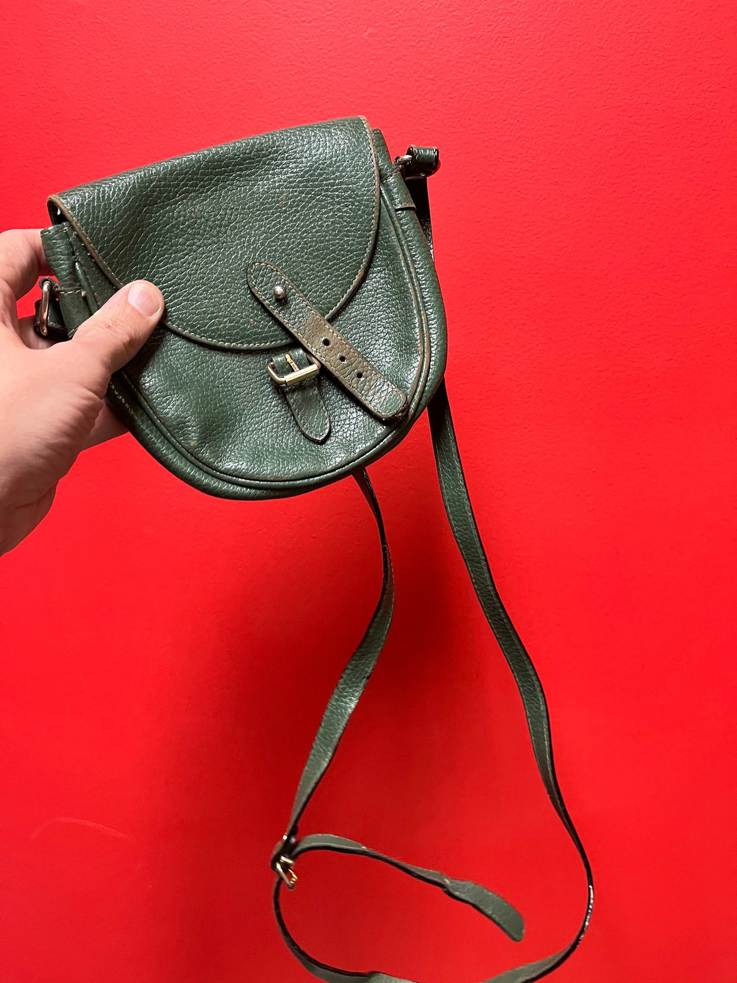 A  Approximately 29 inch long 1960s Italian Holt Renfrew ladies small handbag  vintage condition - stunning look