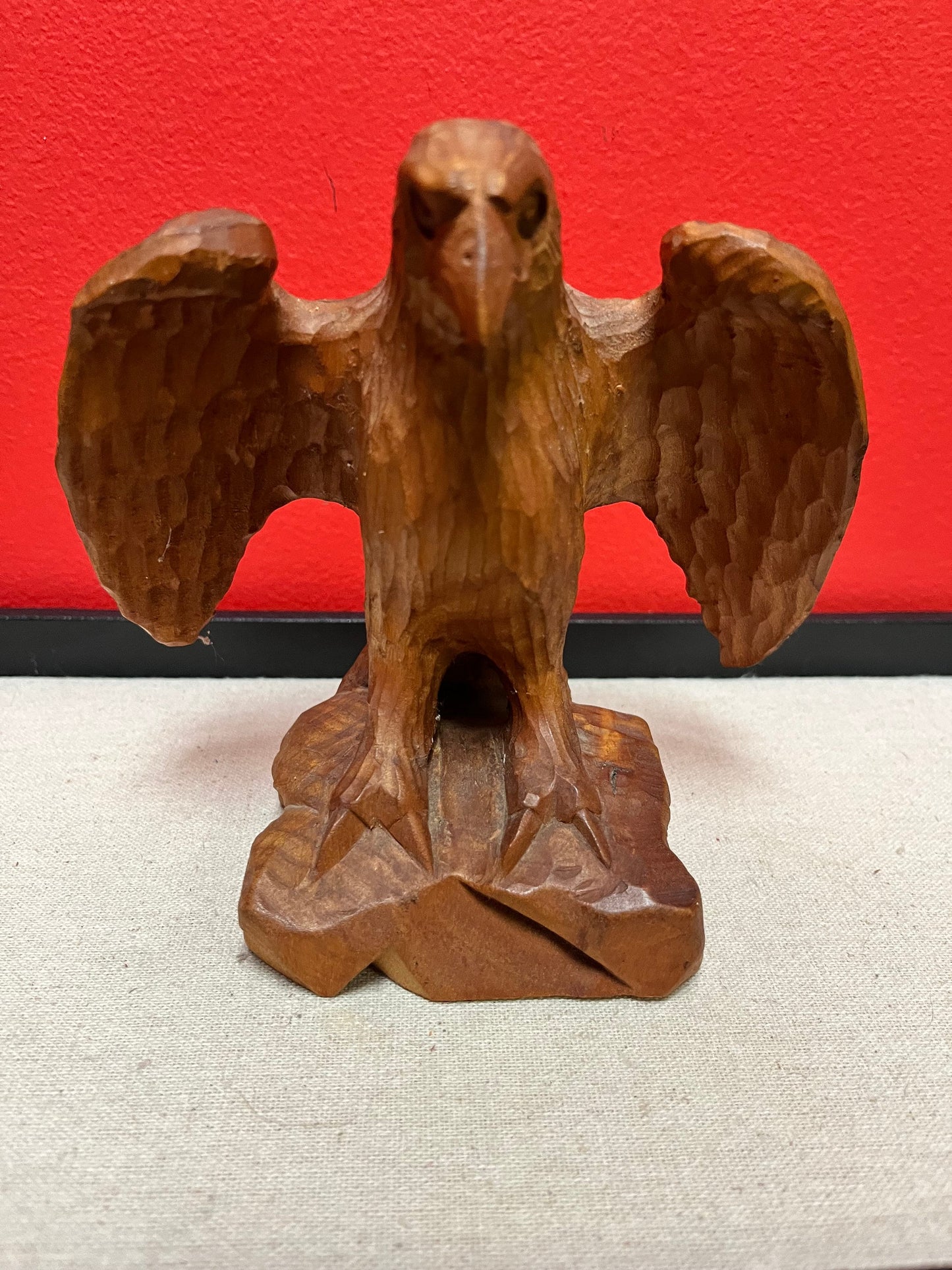 Lovely indigenous first nation 6 inch carved cedar eagle