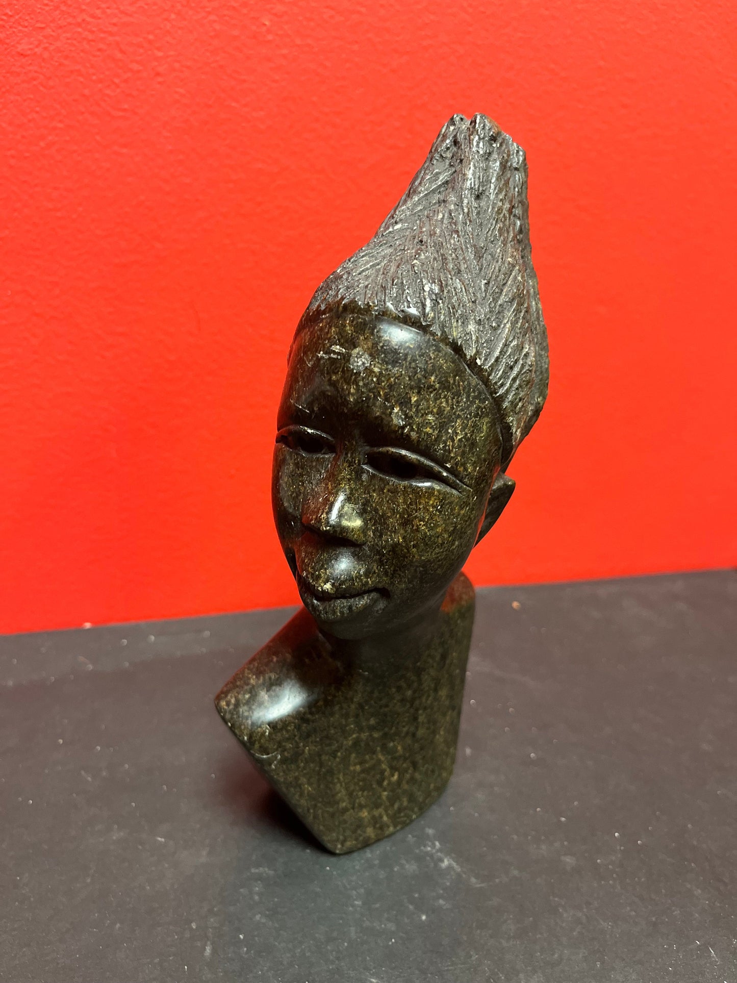 Lovely older African 9 inch tall signed soapstone bust of a lady  1.6 kg fabulous condition and perfect gift