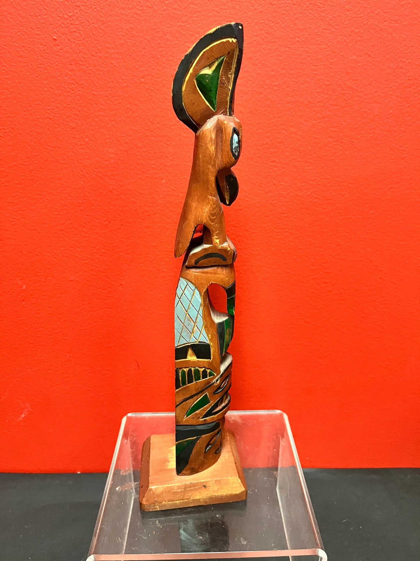 Lovely old 15 inch tall unsigned primitive totem pole   indigenous first nations Pacific northwest coast beauty