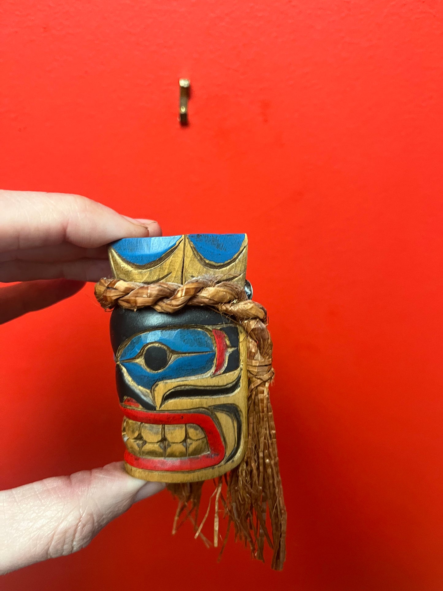 Beautiful indigenous first nations Pacific northwest coast 5 inch tall George Aleck carved mask with cedar bark hair sensational detail